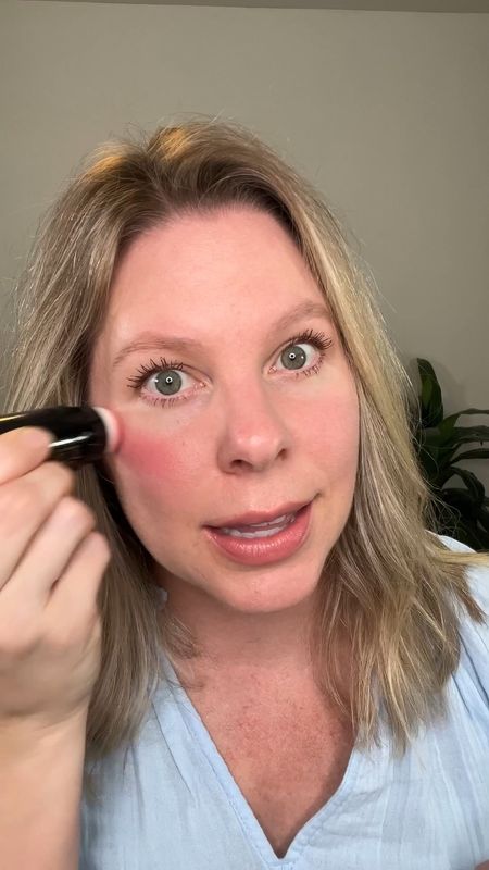 Can you apply cream/liquid blush over powder??? Why yes, yes you can! I actually love how it gives a soft glow and luminosity to the skin. Follow for more easy and everyday makeup and share this video with a friend ☺️

Using @lauragellerbeauty blush serum shade practical pink!

#makeuptipsforbeginners #easymakeuptutorial #makeupformatureskin #makeupforbeginners #makeupformaturewomen

#LTKVideo #LTKover40 #LTKbeauty