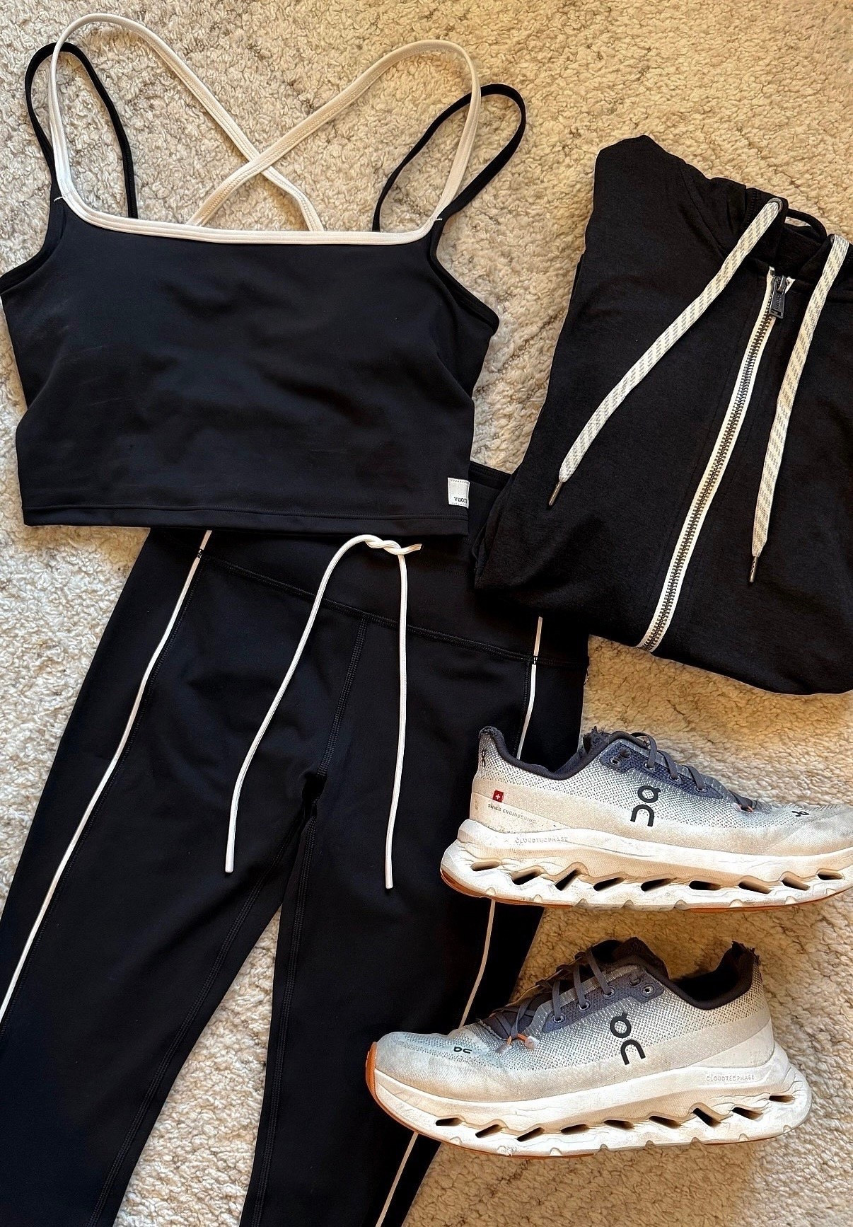 Workout Outfit  
Weekend Outfit  
ON Running Shoes
ON Sneakers  

#LTKfitnessgoals #LTKFindsUnder100 #LTKGiftGuide