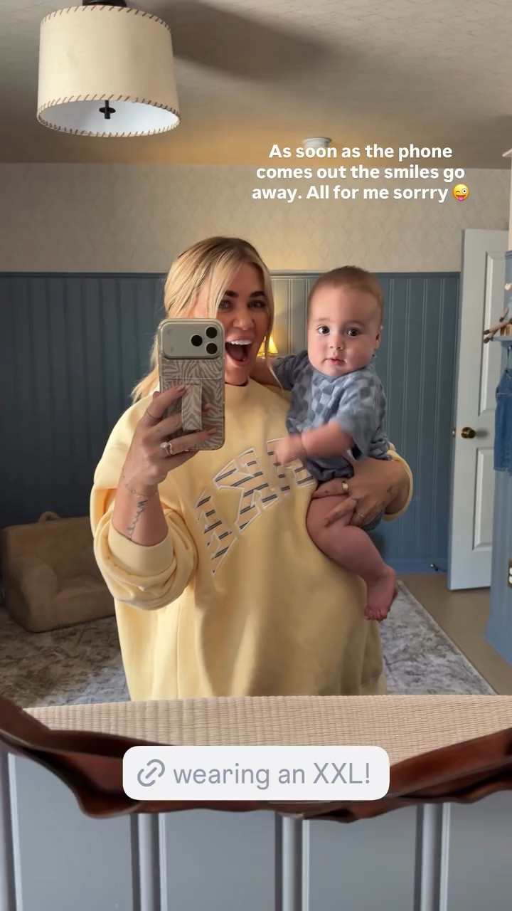 As soon as the phone comes out the smiles go away. All for me sorrry 😜

#LTKootd #LTKBaby