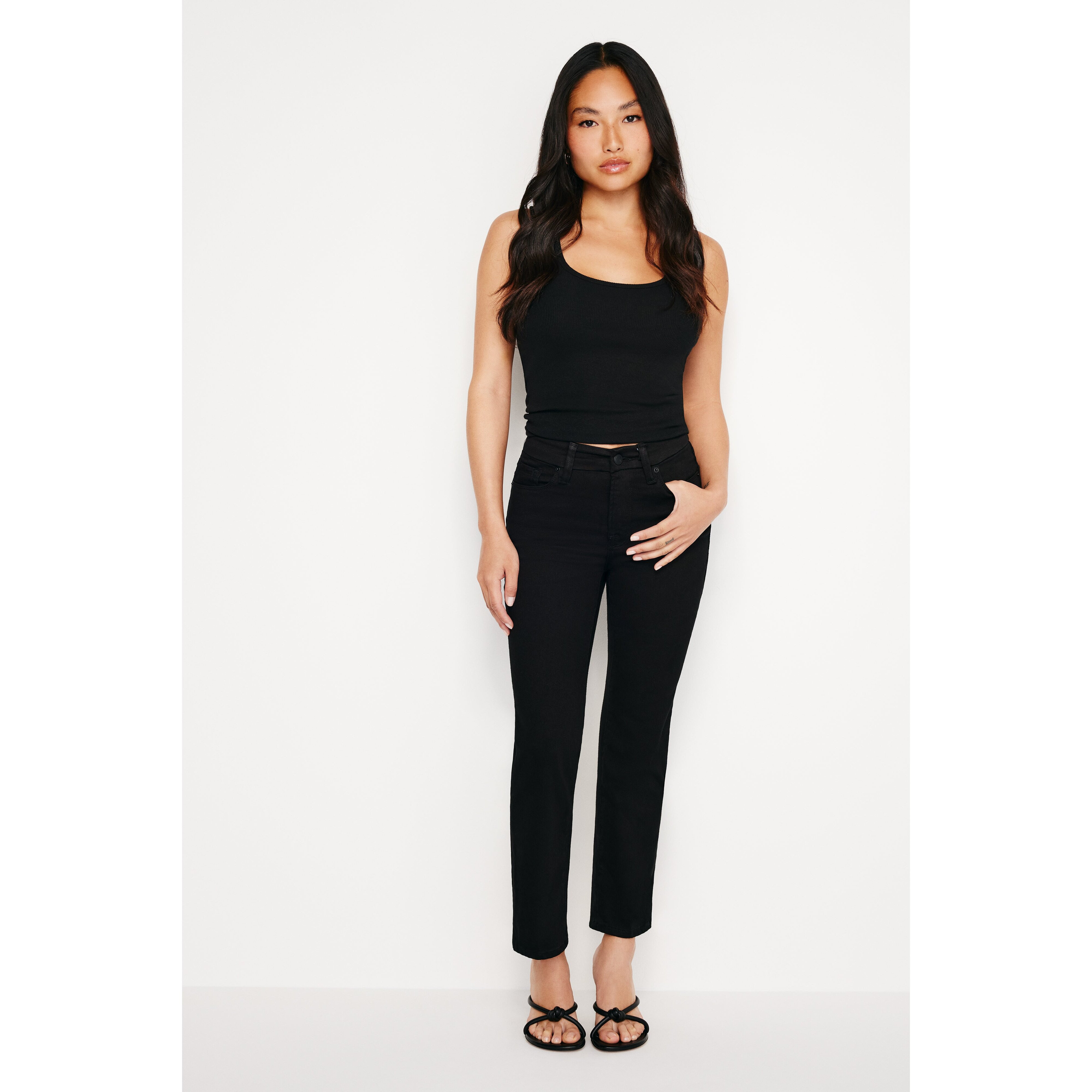 Women's Never Fades Good Petite Straight Jeans | Black, Size 22 Plus | Good American by Khlo� Kardashian | Good American