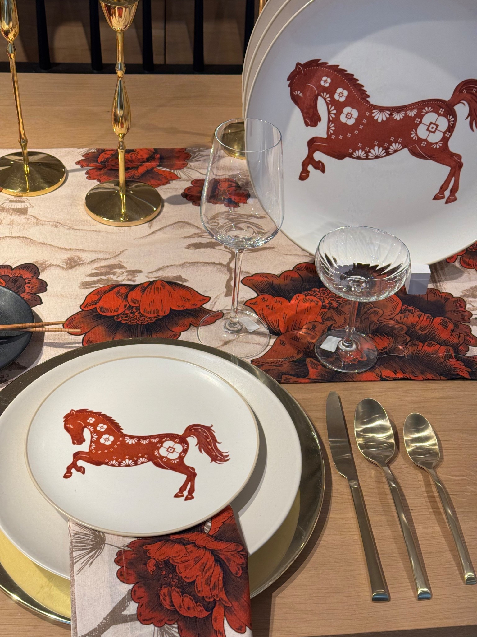 ✨ Fall Table Setting Inspiration | Elegant Thanksgiving Tablescape ✨
This warm, elevated tablescape blends autumn florals, gold flatware, sculptural glassware, and statement dinnerware for a cozy yet refined look. Perfect for Thanksgiving hosting, fall entertaining, Friendsgiving dinners, and holiday table décor. I love mixing patterned plates, neutral linens, and brass accents to create a timeless, designer-inspired table setting that feels inviting and polished.

Shop  tablescape essentials, dinnerware sets, table linens, glassware, and hosting décor all linked here 🤍

#LTKSaleAlert #LTKHome #LTKFindsUnder100