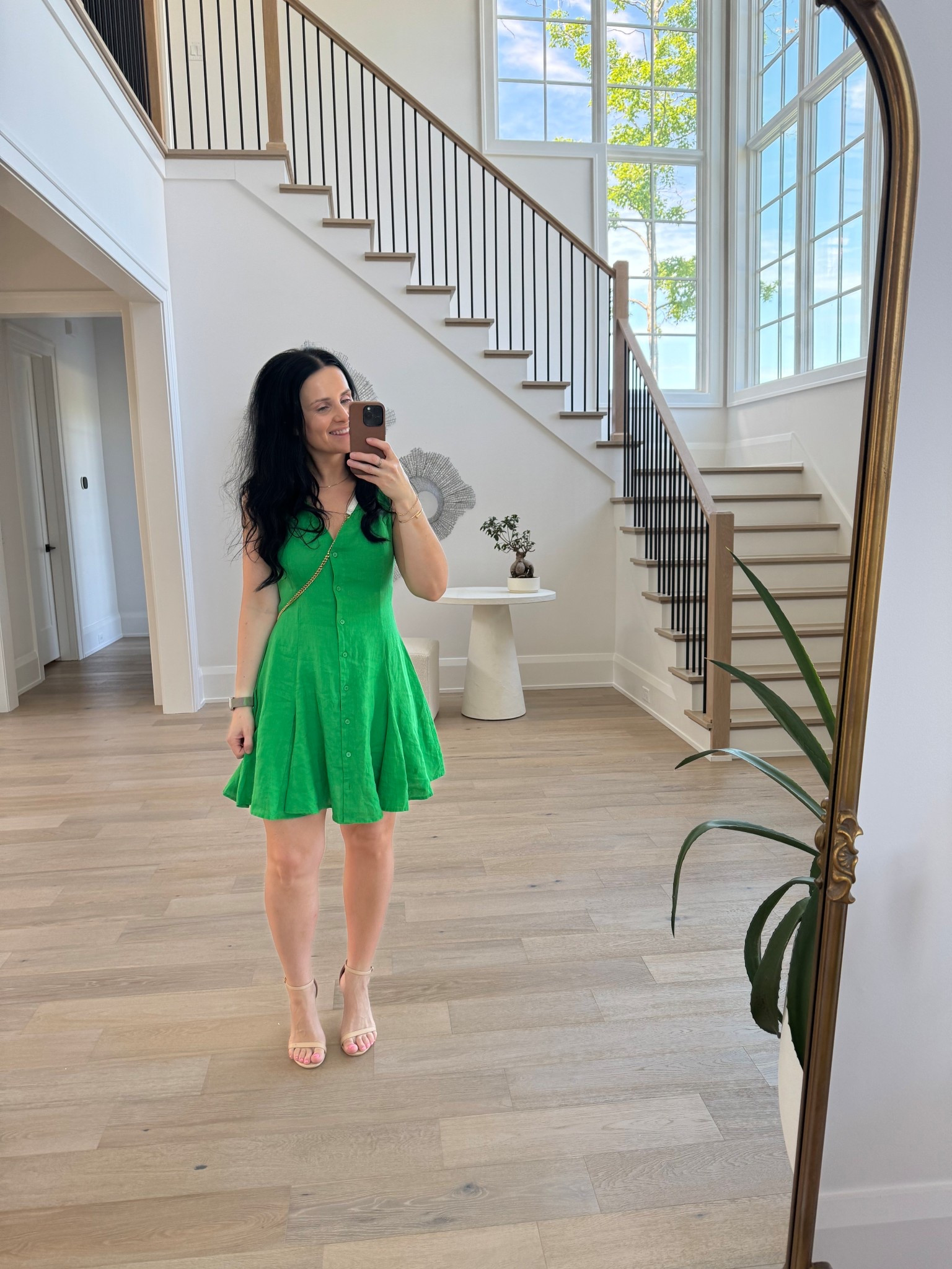 Little brunch fit! Love this linen dress 💕