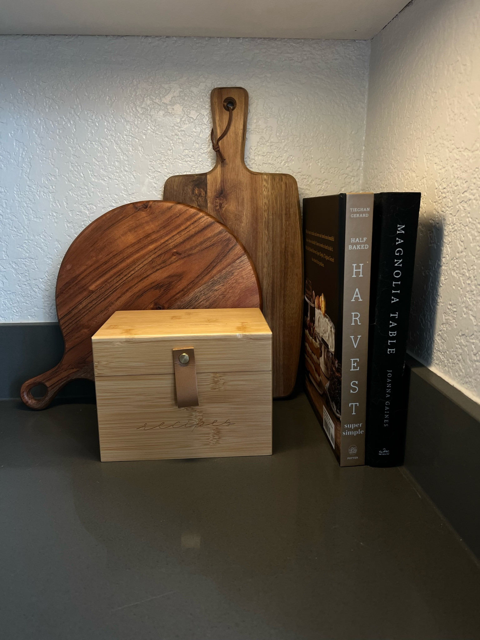 Kitchen corner with Amazon must haves! 

Kitchen decor, kitchen styling, interior design, Amazon must haves 

#LTKFindsUnder50 #LTKHome #LTKFindsUnder100