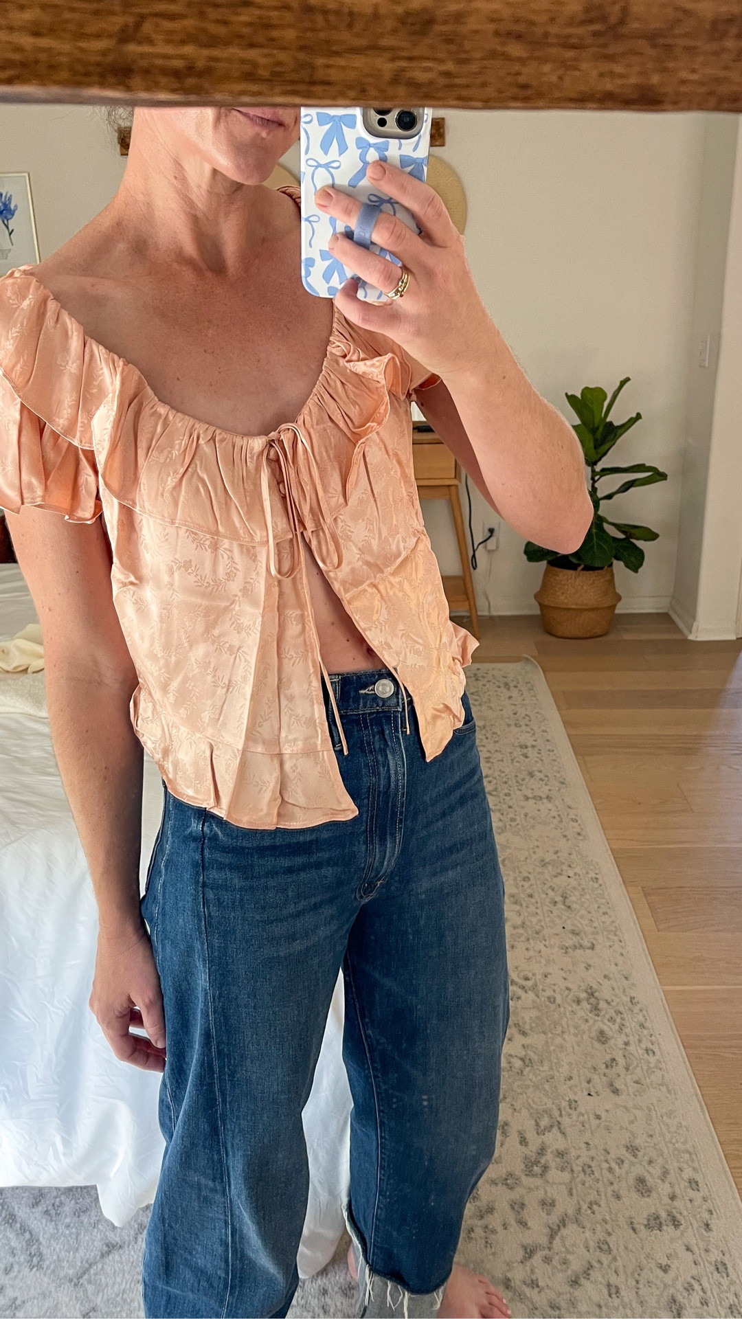 Just ordered this Doen top in a pretty peach color for spring. Unfortunately it’s not quite right for my long torso, but could be pretty on someone more petite. It runs oversized, I’m in an XS and it’s still pretty flowy. Meant to hang open at the stomach. It also comes in white. 

#LTKSeasonal