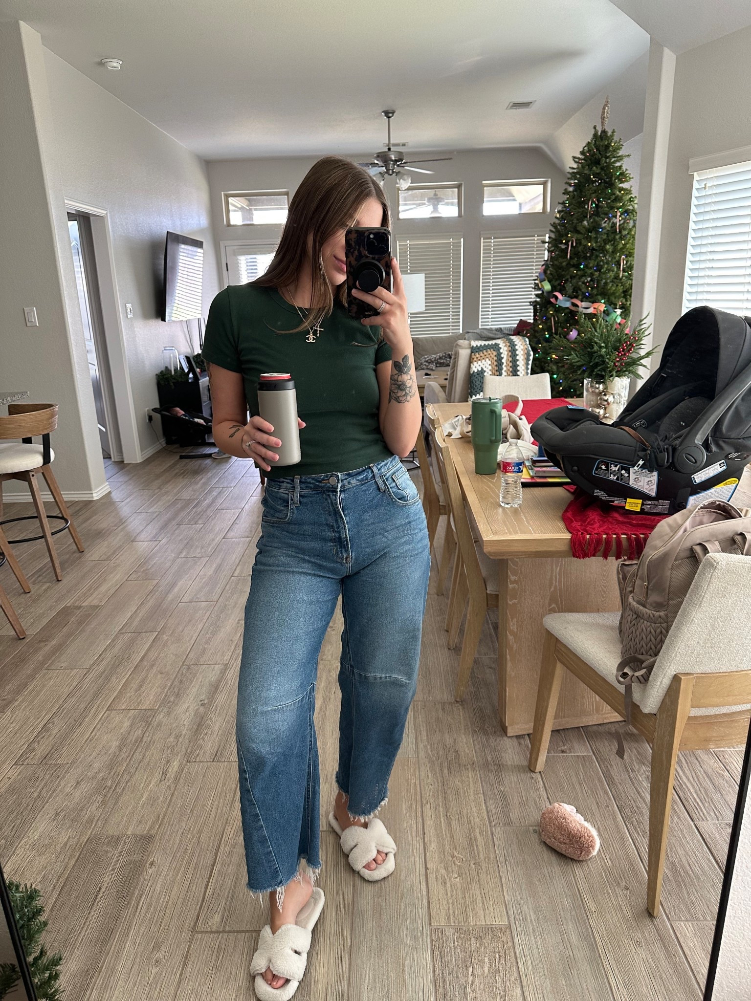 Top - small
Jeans - 27