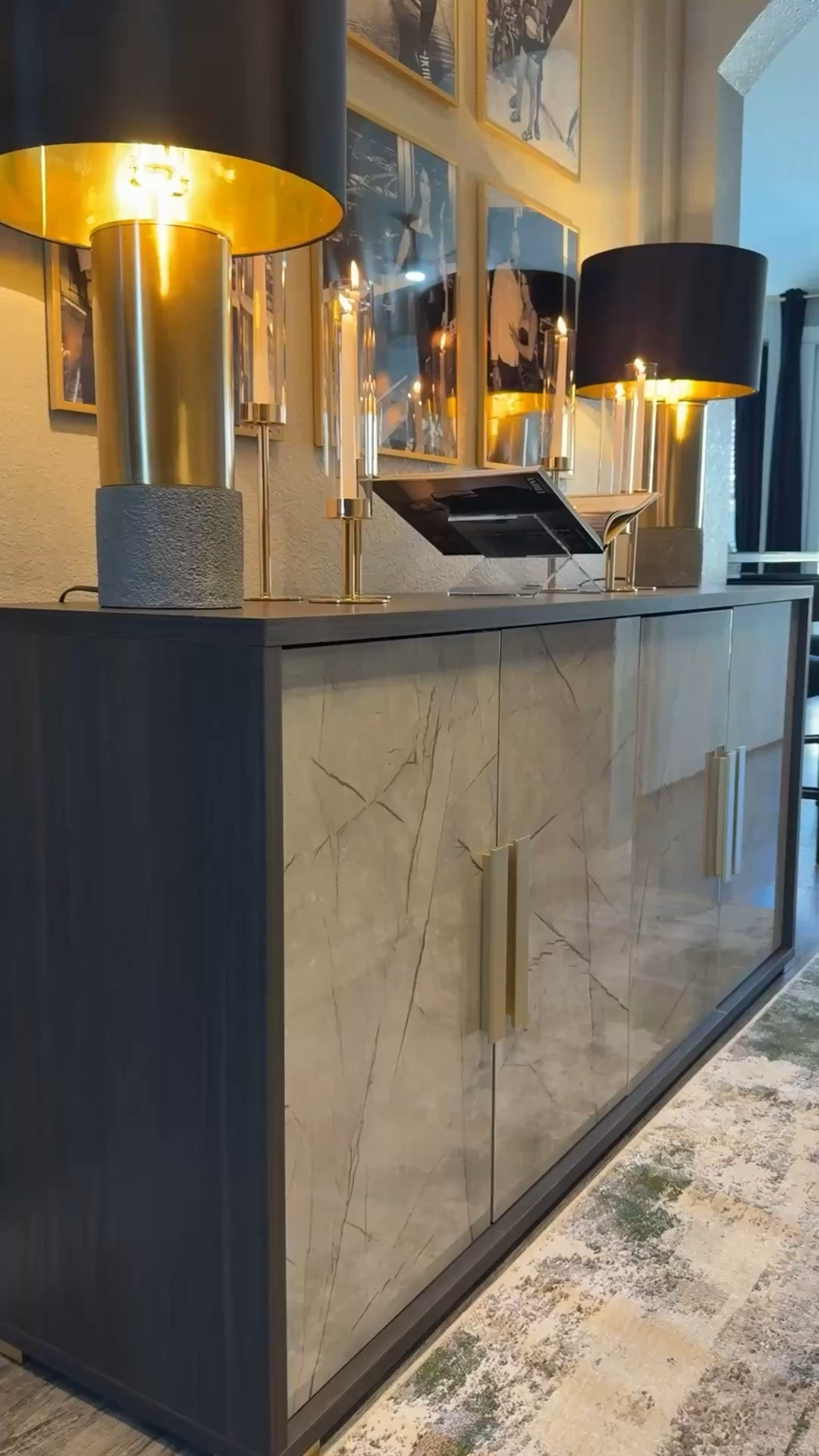 POV: My foyer has arrived! 🤩
#foyer #interiordesign #homedecor #homeinspo #homedesign #ltkhome

#LTKHome #LTKSaleAlert