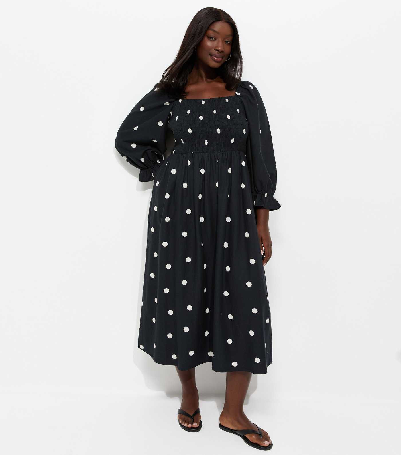 Curves Black Polka Dot Shirred Cropped Sleeve Midi Dress | New Look | New Look (UK)