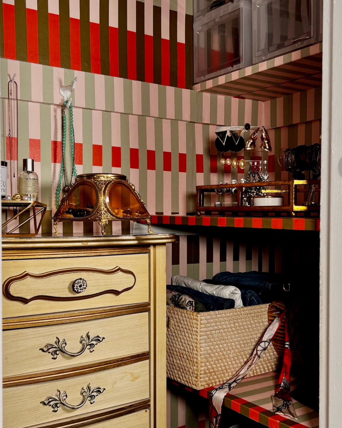 Studio Apartment Closet 
Wallpaper linked on Imaniathome.com

#LTKstyletip #LTKhome