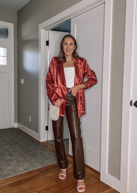 Pink holiday🎅🏼💕 wearing a small blazer, 0-2 top and size 25 faux leather pants 

#LTKstyletip #LTKHoliday