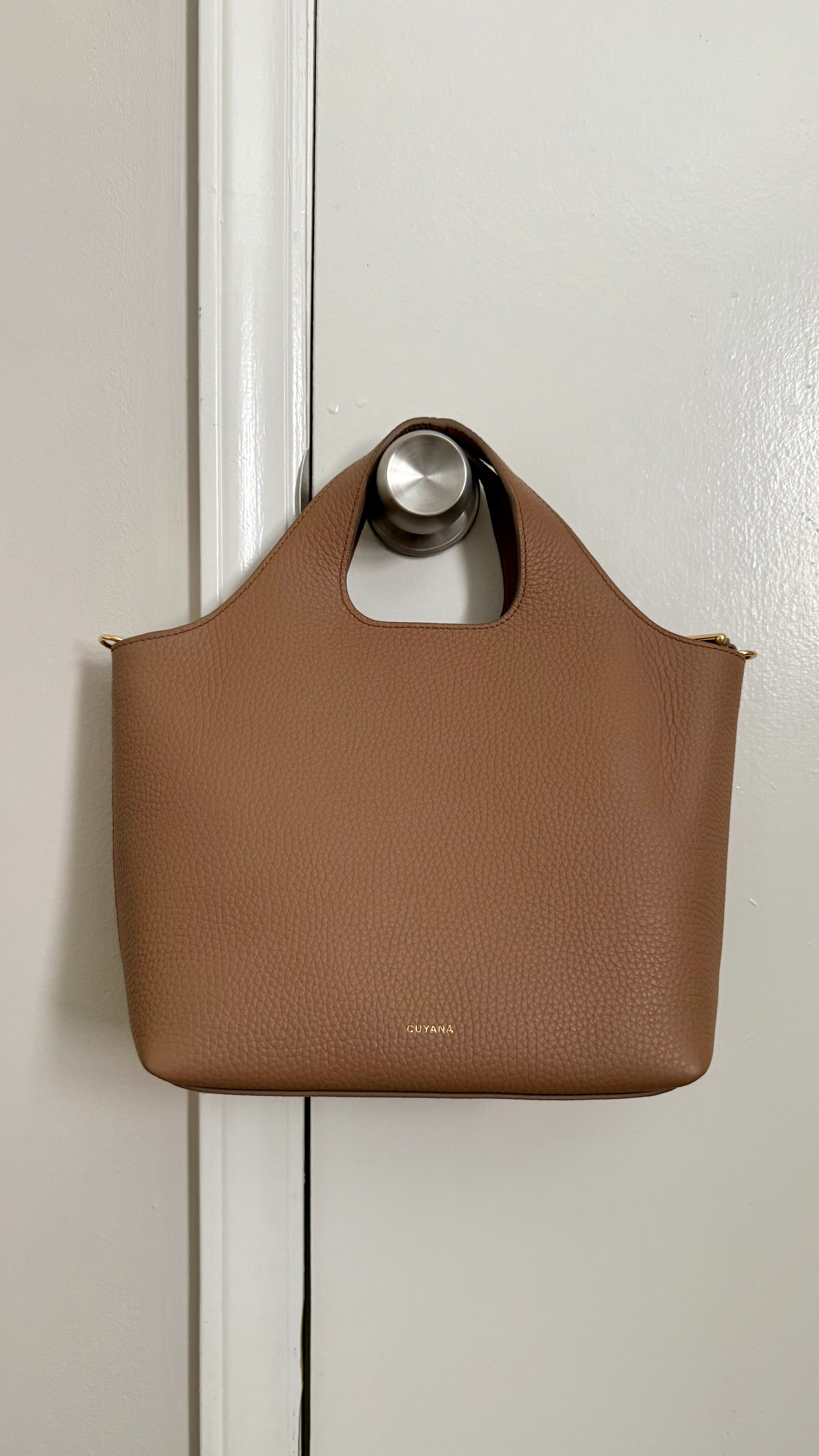 Say hello to the newest bag in my collection 👋 

 #LTKSeasonal #LTKWorkwear #LTKTravel