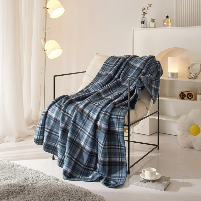 Mainstays Cozy Blue Plaid Fleece Throw Blanket, 50"x 60", All Ages | Walmart (US)