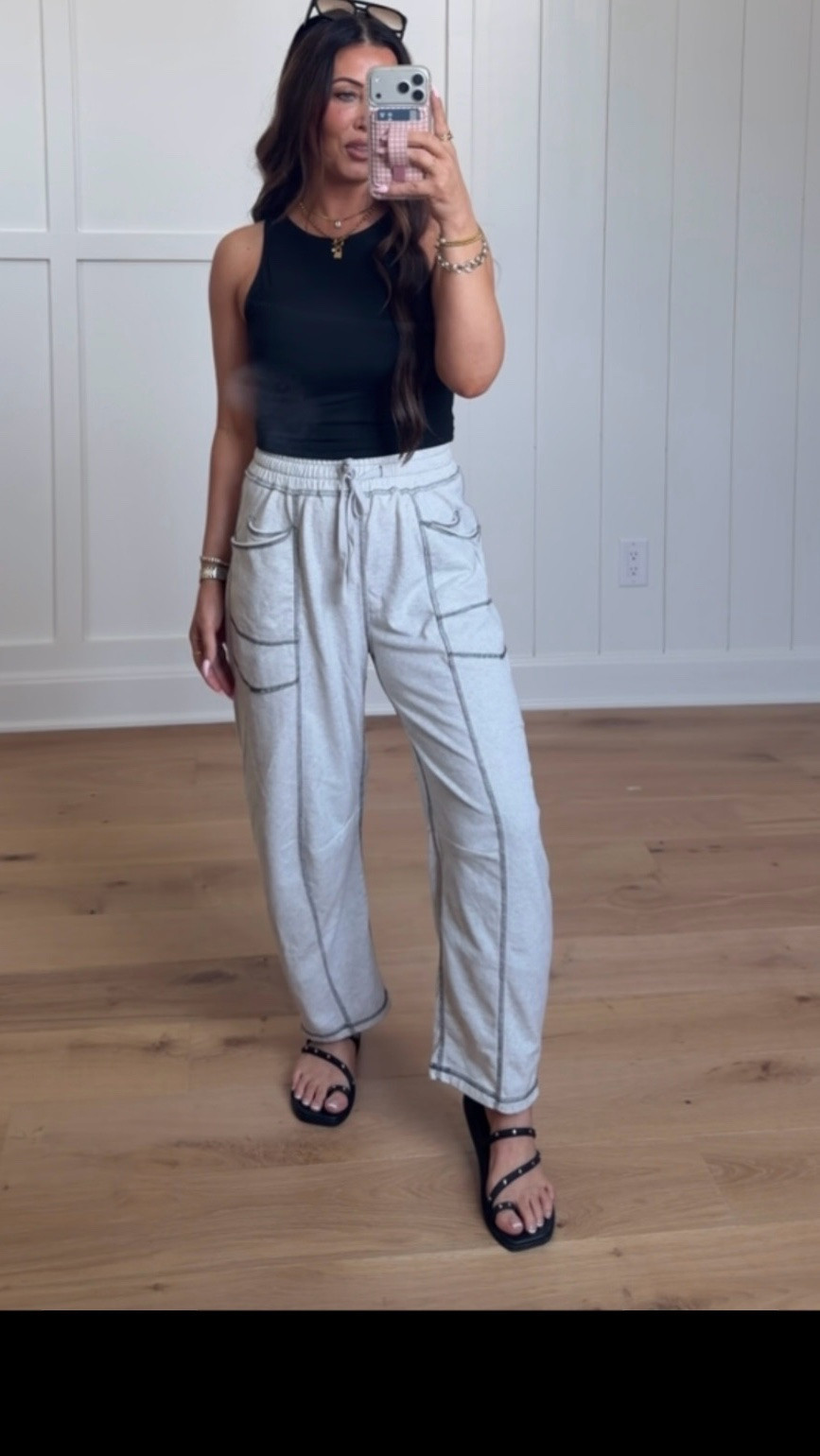 Amazon outfit you don’t want to miss 👀

This combination is THAT good—soft, comfy, and effortlessly cute for everyday wear 🙌
Perfect for running errands, travel days, or just looking put together without trying too hard

If you’ve been looking for easy, flattering basics that you can throw on and go… this is it

Run don’t walk—these viral Amazon pieces always sell out FAST 🏃‍♀️