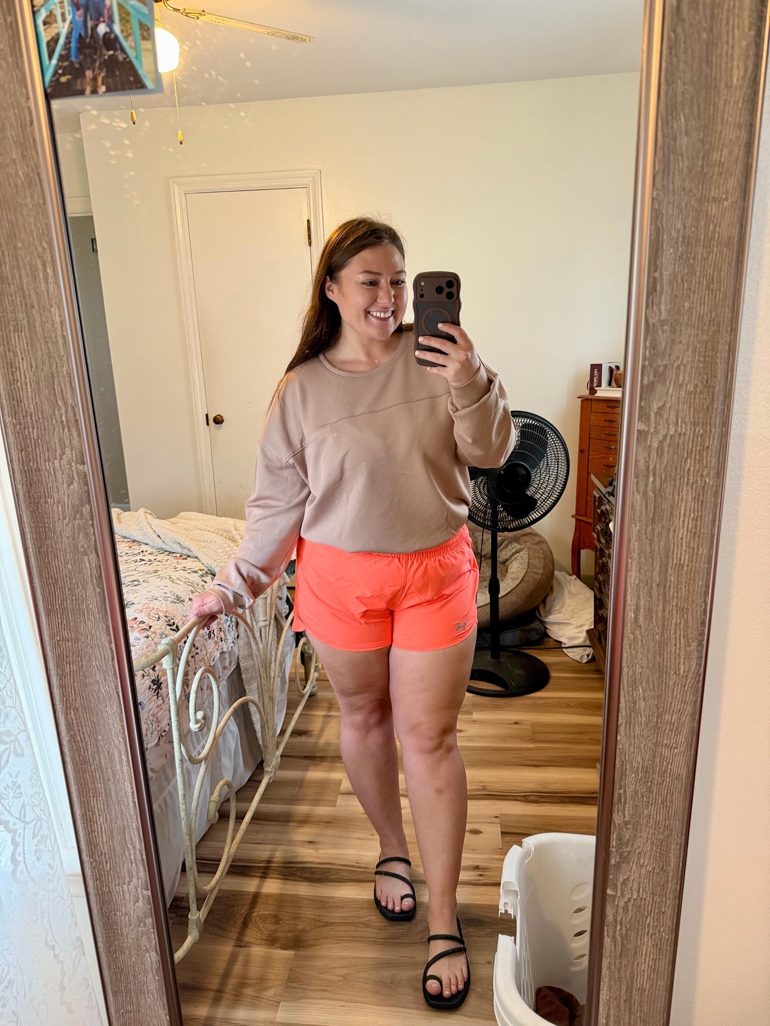 These shorts are the color of summer!😍