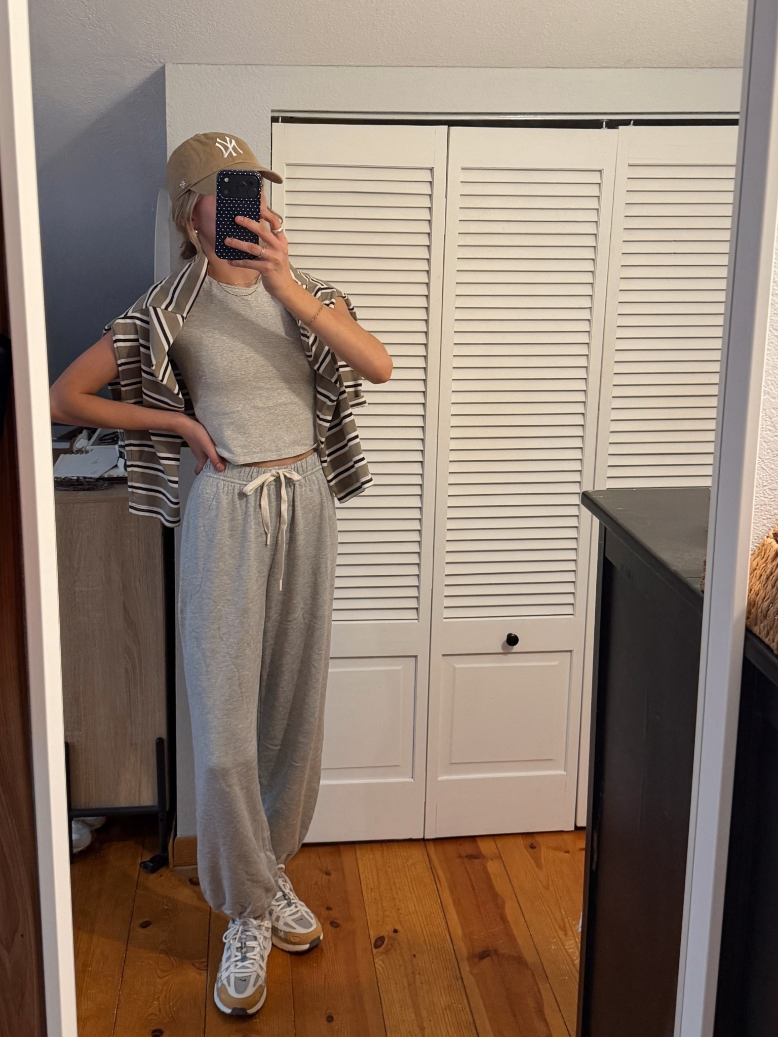 XXS short sleeve, XXS pants! Long sleeve size small

#LTKootd #LTKSaleAlert #LTKxAerie