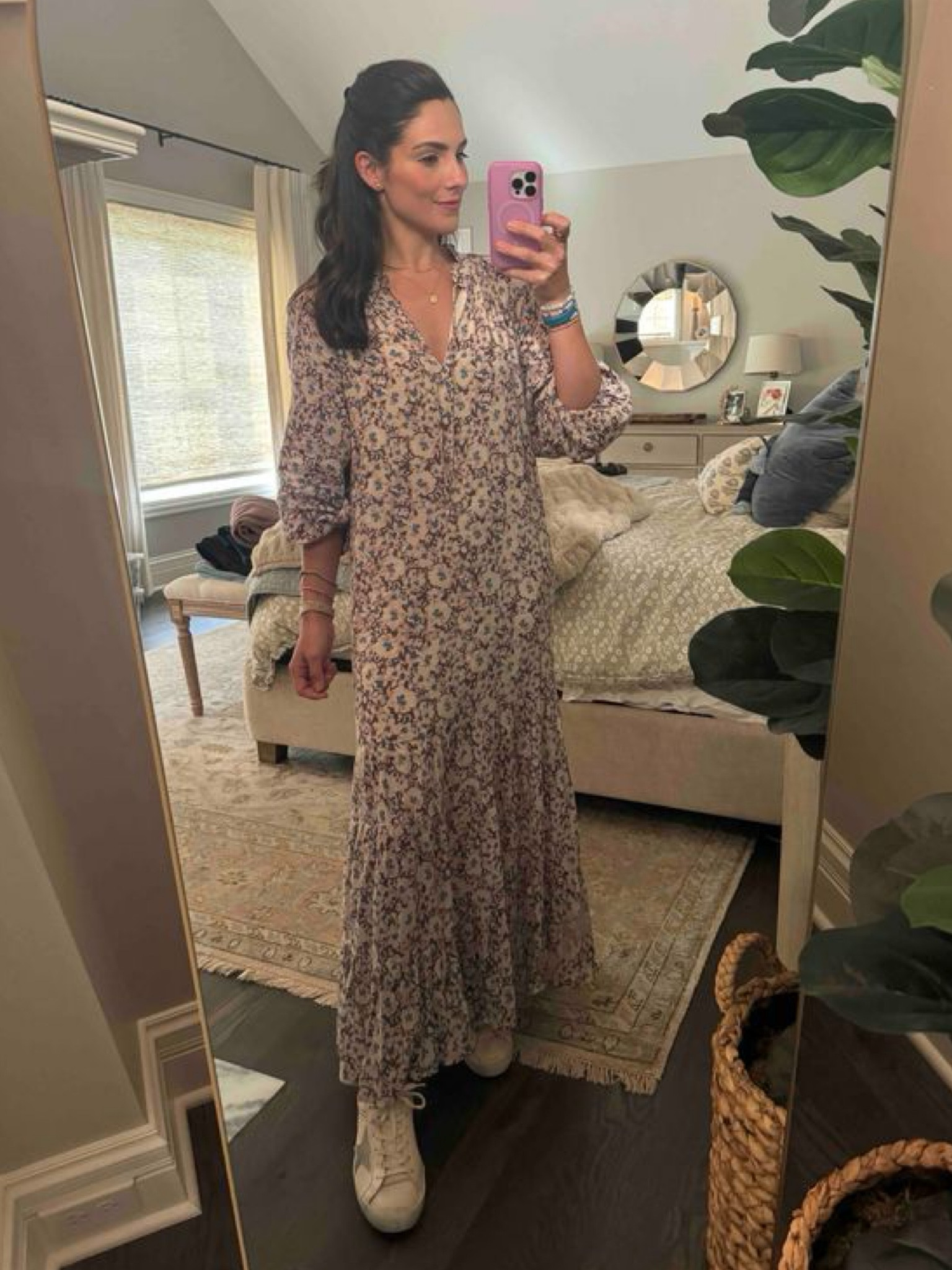 Easy outfit for a family night! 

Mom style // mom outfit // fall dress // fall maxi dress // golden goose sneakers // seasonal style // fall fashion // fall outfit 