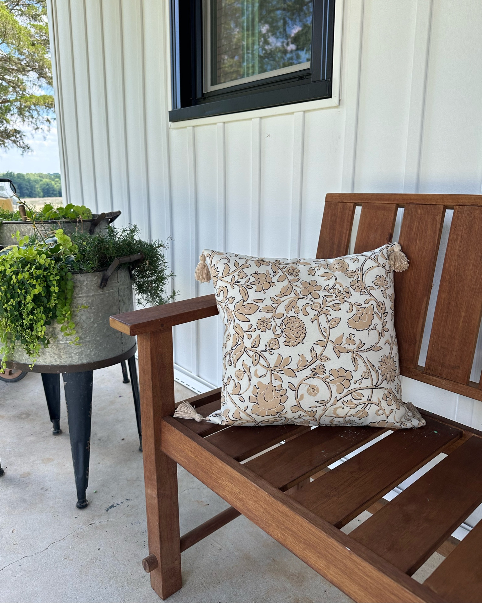 🚨SALE ALERT 🚨 50% off these absolutely stunning floral outdoor pillows from Target!

#LTKSaleAlert #LTKSeasonal #LTKSummerSales