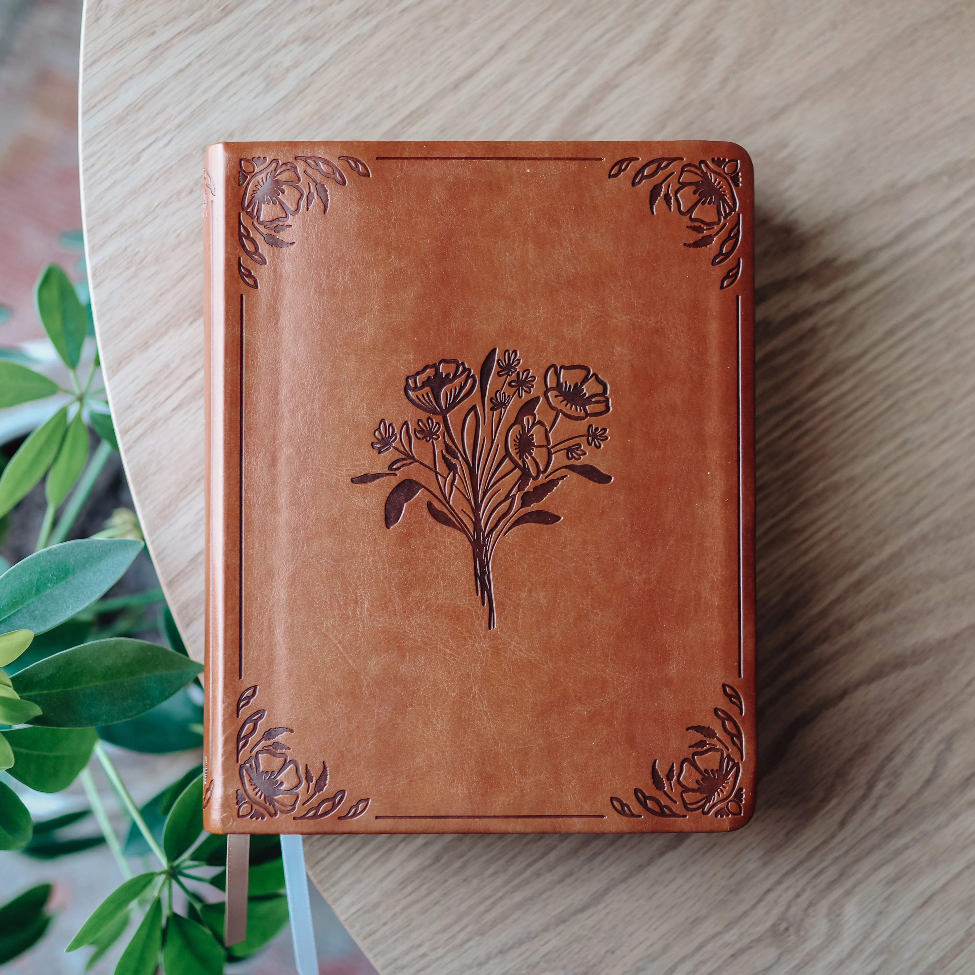 CSB Notetaking Bible - Vienna | The Daily Grace Co.