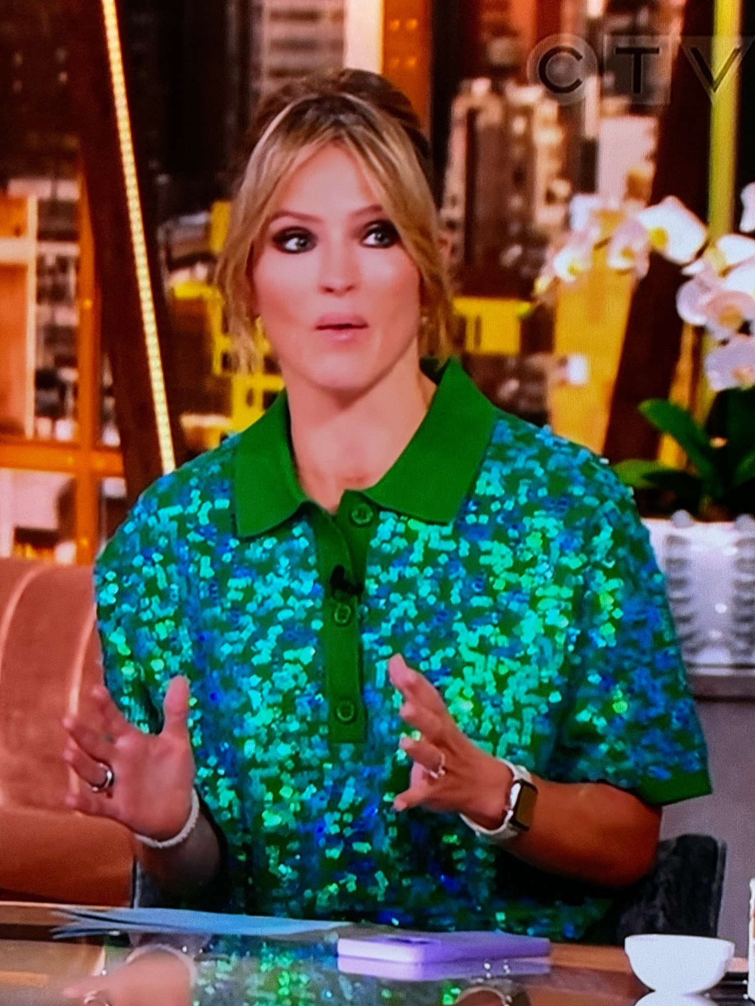 This top Sarah Ferguson wore on THE VIEW to celebrate her Bday!🎂

#LTKstyletip #FashionMonth #LTKautumn