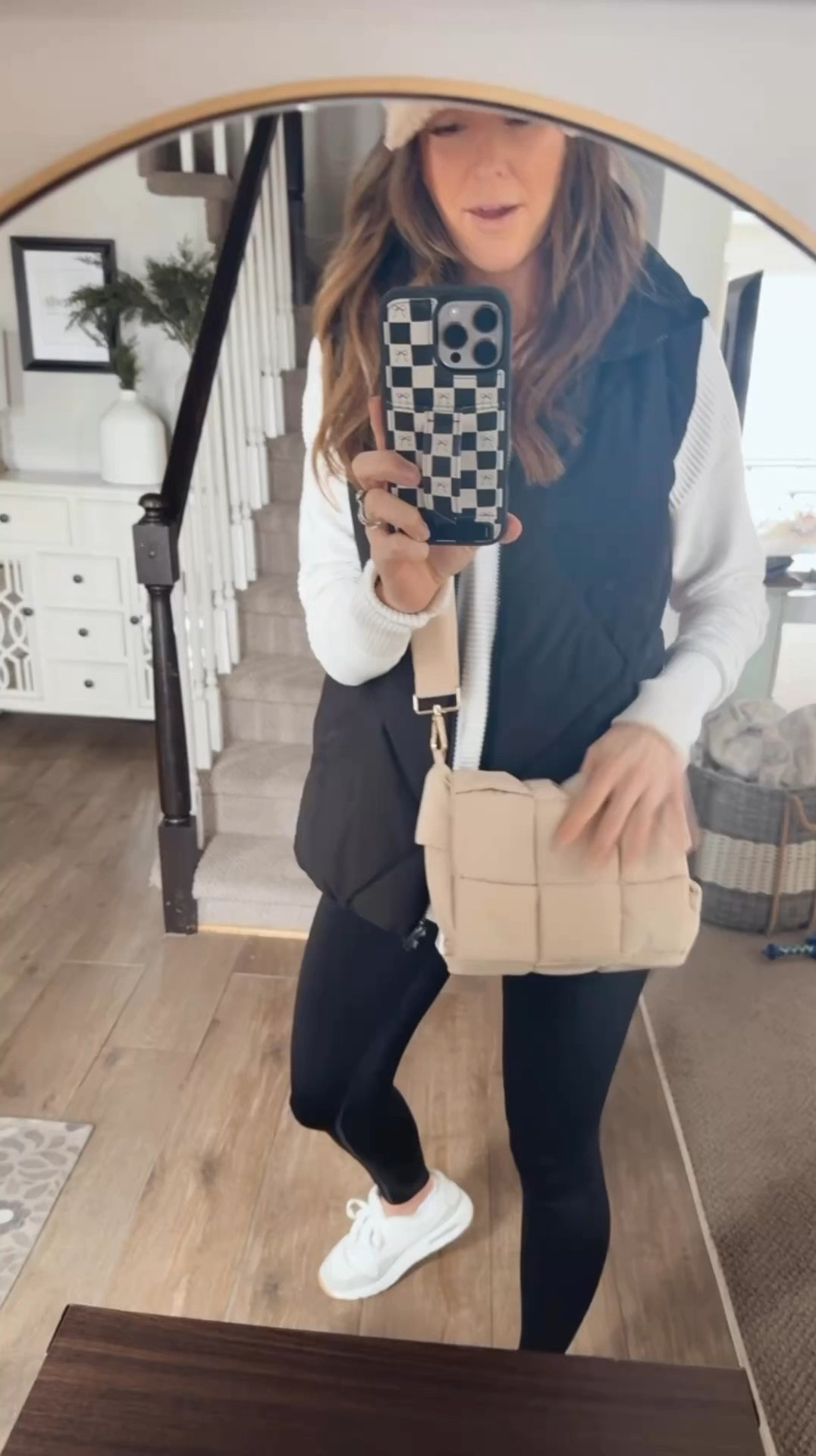 The cutest Amazon puffer crossbody.  This is the size small and I love it! Several colors available.

https://urlgeni.us/amzn/Puffercrossbody

Crossbody 
Winter bags 
Puffer bags 
Trending crossbody 
Amazon bags 

#LTKItBag #LTKSeasonal #LTKFindsUnder50