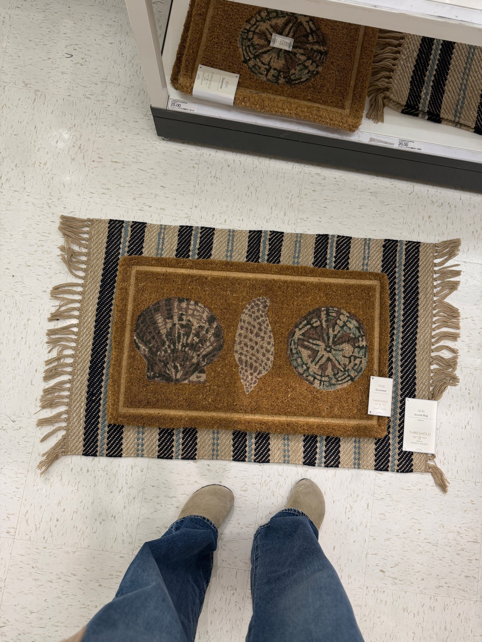Cute summer doormat and layering rshe'll

#LTKHome #LTKSeasonal