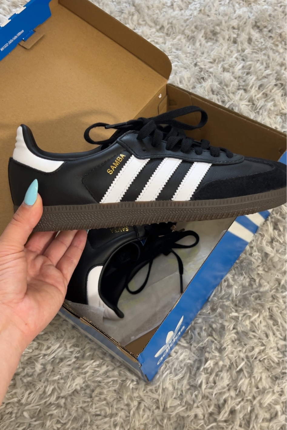 I finally committed 😍a great essential 👟 to add to closest - wear with everythinng! 

Size 4


#LTKstyletip #LTKworkwear