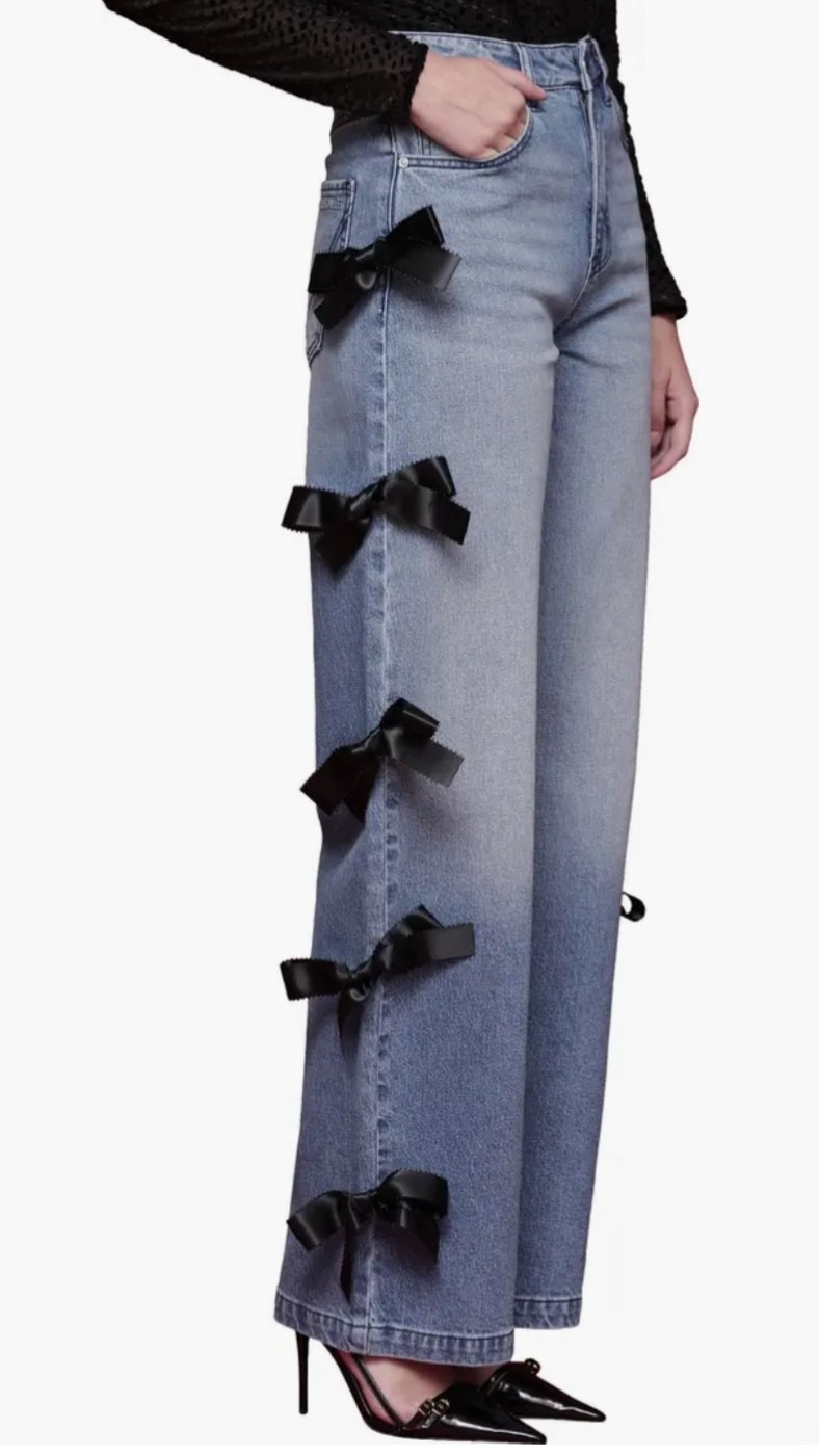 Bows are trending in my closet 🎀 

#LTKFindsUnder100 #LTKFindsUnder50 #LTKHome