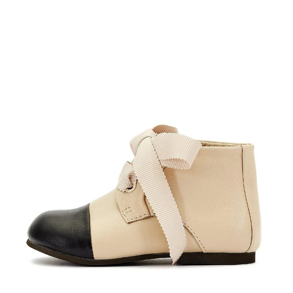 Jane Beige/Black | Age of Innocence