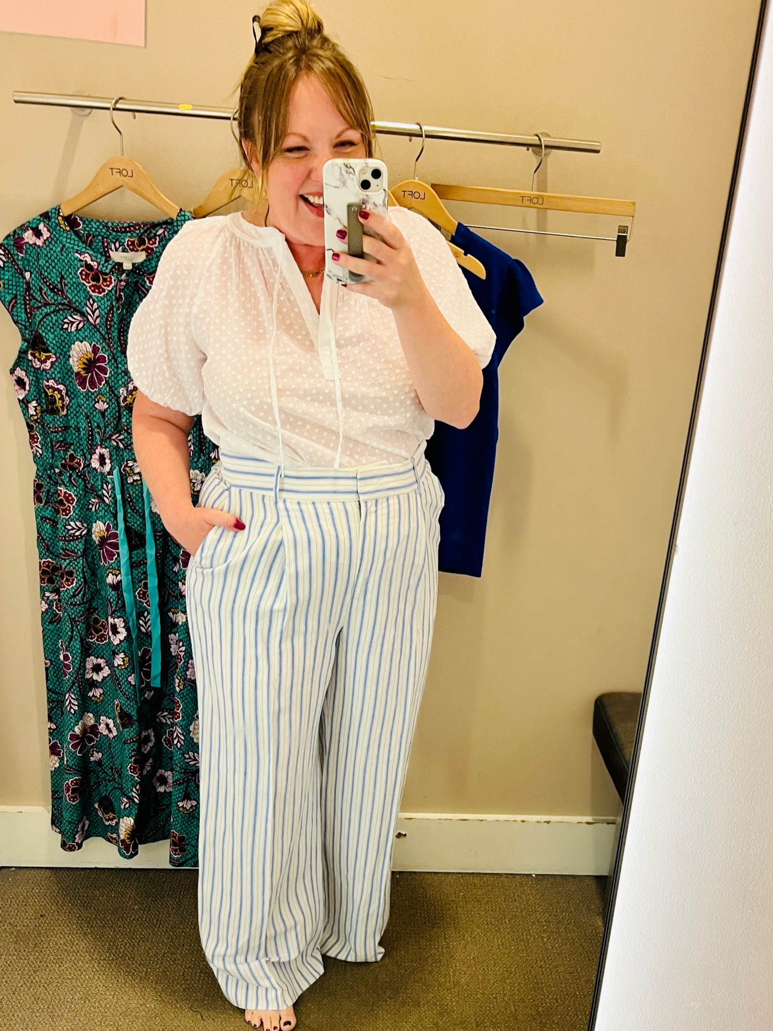 Medium top; 12 pants

#LTKsalealert #LTKSeasonal #LTKunder50