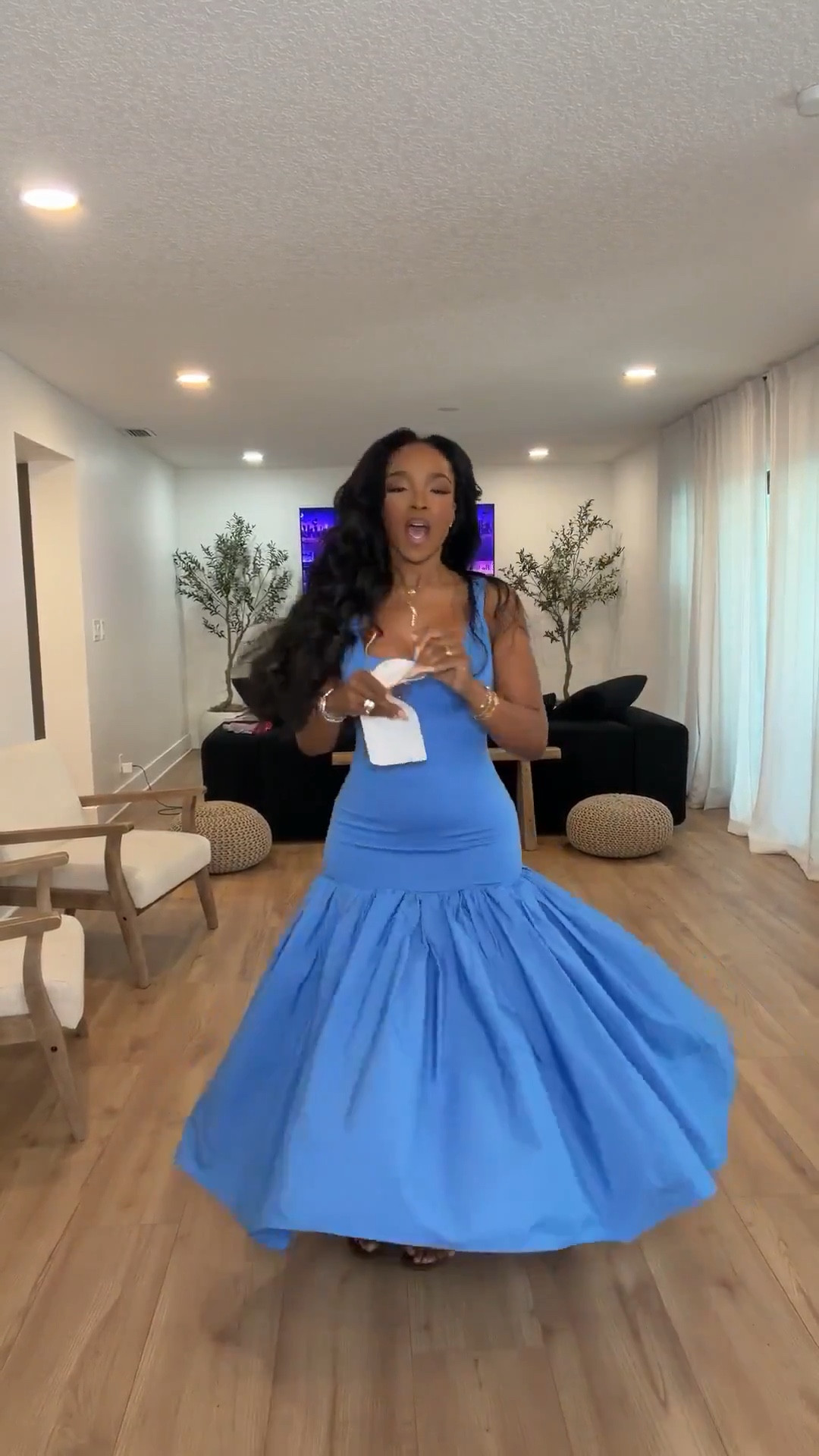 Scroll to shop! The viral bold blue, drop waist dress from @Express - high sellout risk ✨
I 

#LTKgrwm #LTKPetite