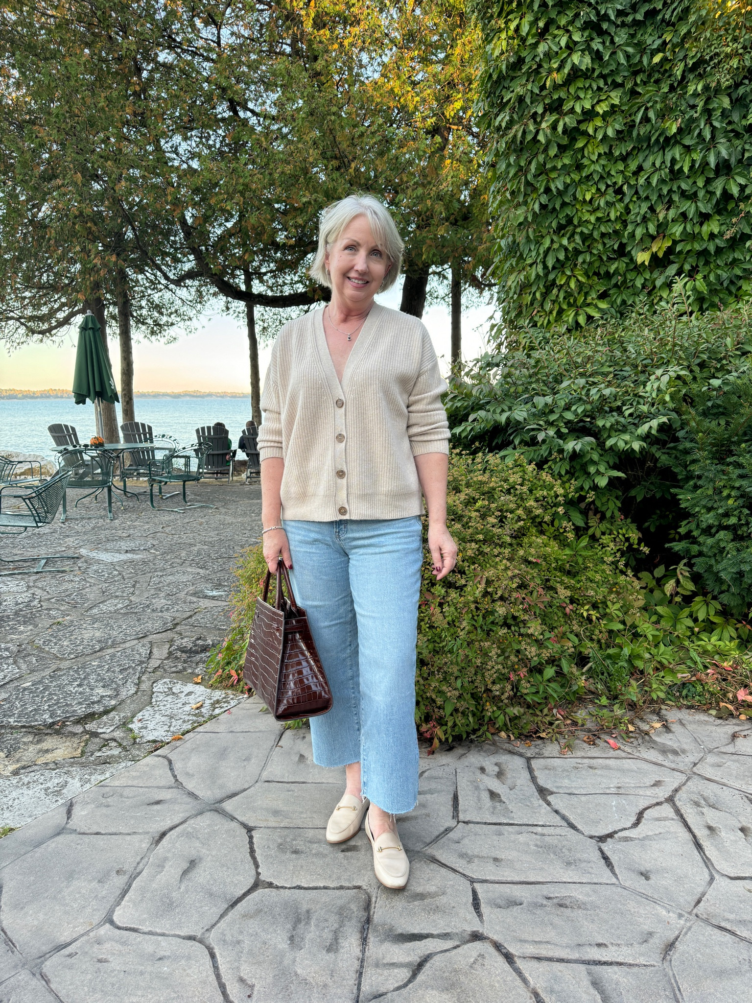 An easy classic outfit that I wore to dinner while in Wisconsin.✨ 

#LTKOver40 #LTKMidsize #LTKStyleTip