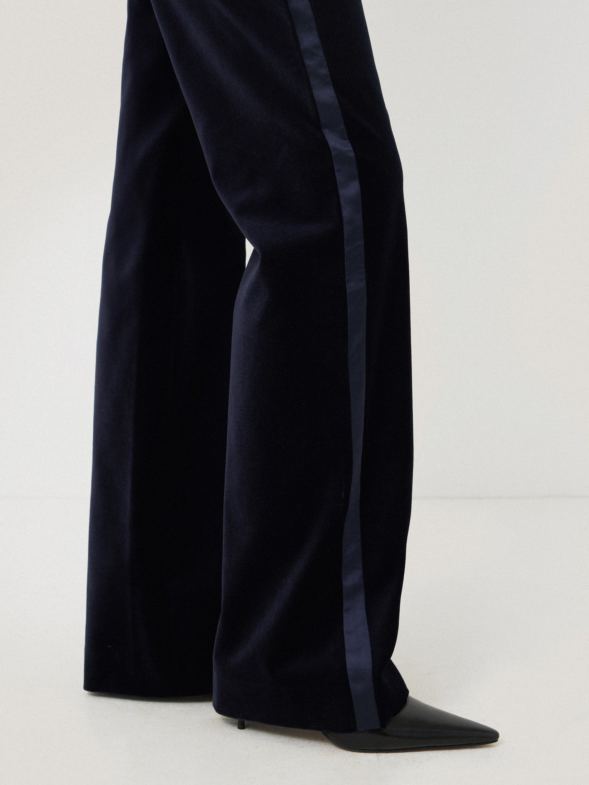 Mason Velvet Trouser | Navy | Jigsaw (UK)
