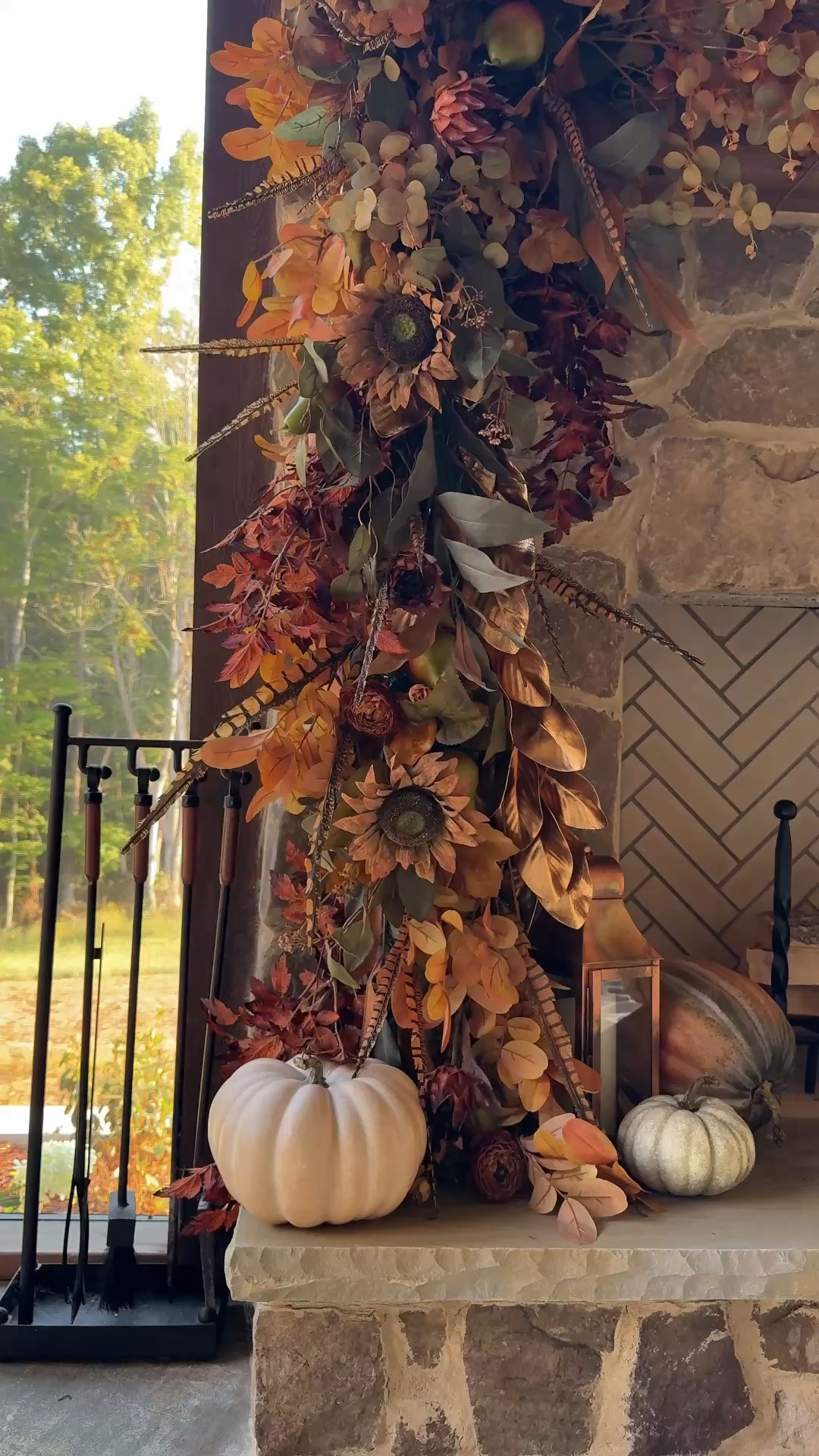 My outdoor fall garland 🍂