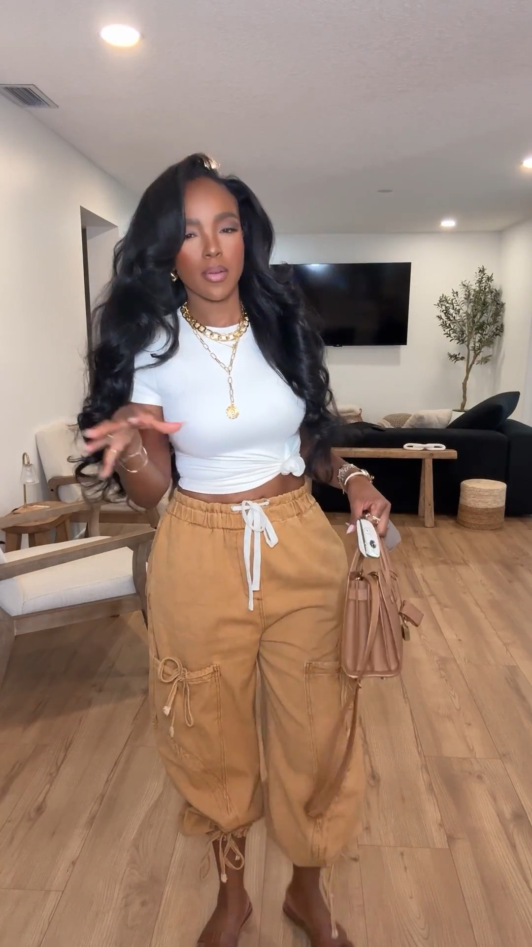 Scroll to shop! ✨ Everything from this look is linked below. 👇🏽    

Wearing: Size Small | 5’4” | 140 lbs  

📲   Download the FREE LTK app & follow me (@kirasfashionfinds) to shop all my daily finds.  #LTKootd #LTKPetite #LTKU

#LTKootd #LTKmomlife