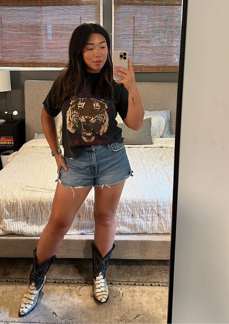 Looks like this is the winner for the Chris Stapleton concert! 🤠 Love this tee so much- it’s amazing quality. 

Top: Medium, but would also like Large
Bottom: 29

#LTKmidsize #LTKSeasonal