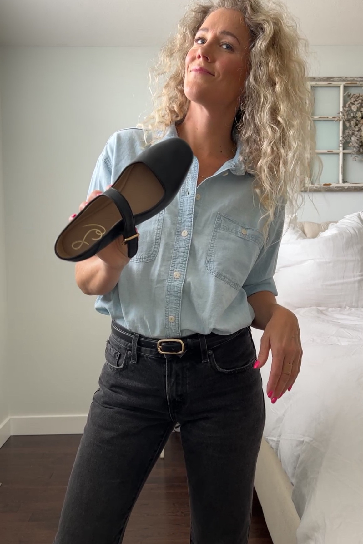 Chambray top 50% off!! I’ll wearing a medium for a good oversized fit. 



#LTKfindsunder50 #LTKover40 #LTKsalealert