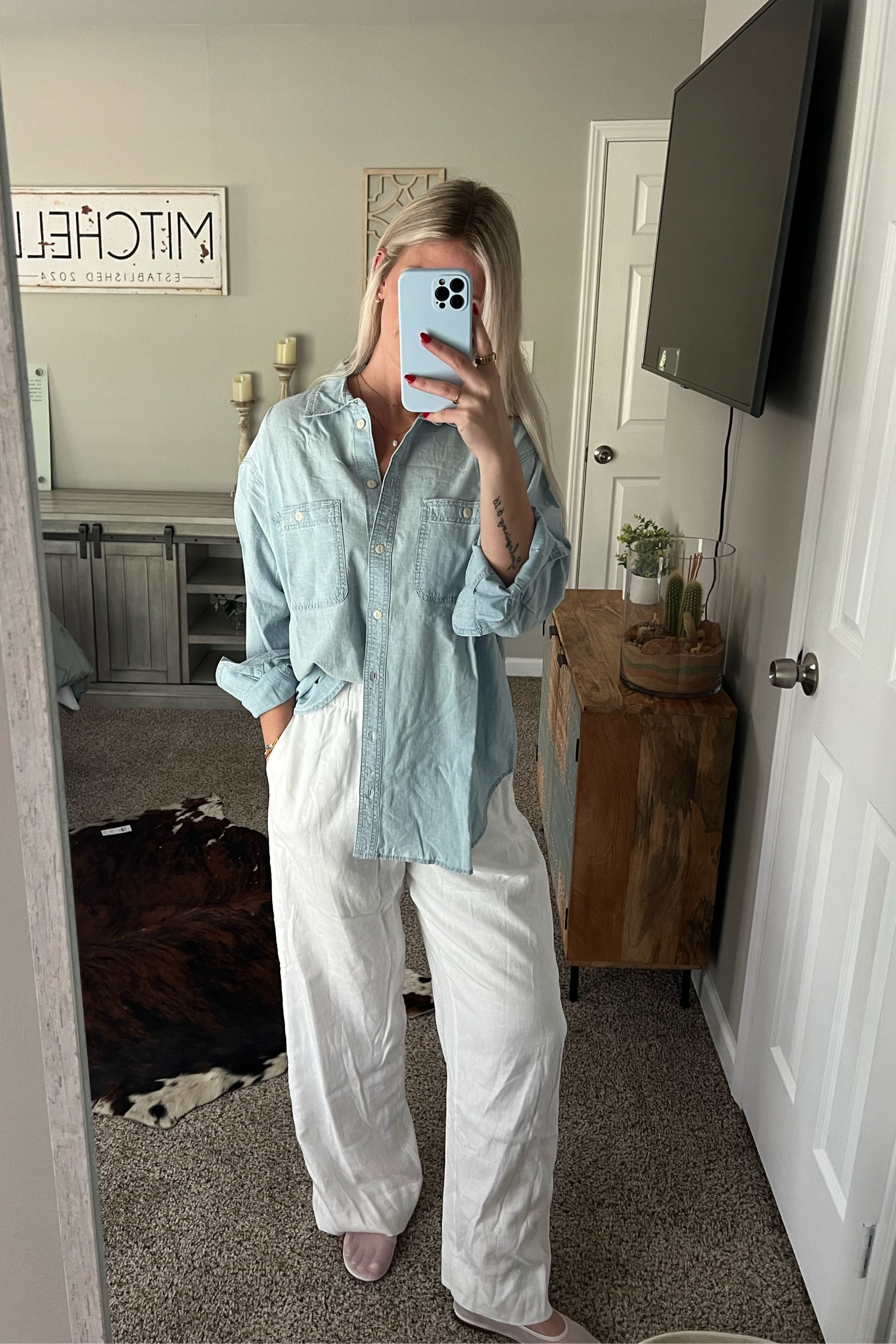 spring wardrobe 🩵 
Top: sized up to M
Pants: S