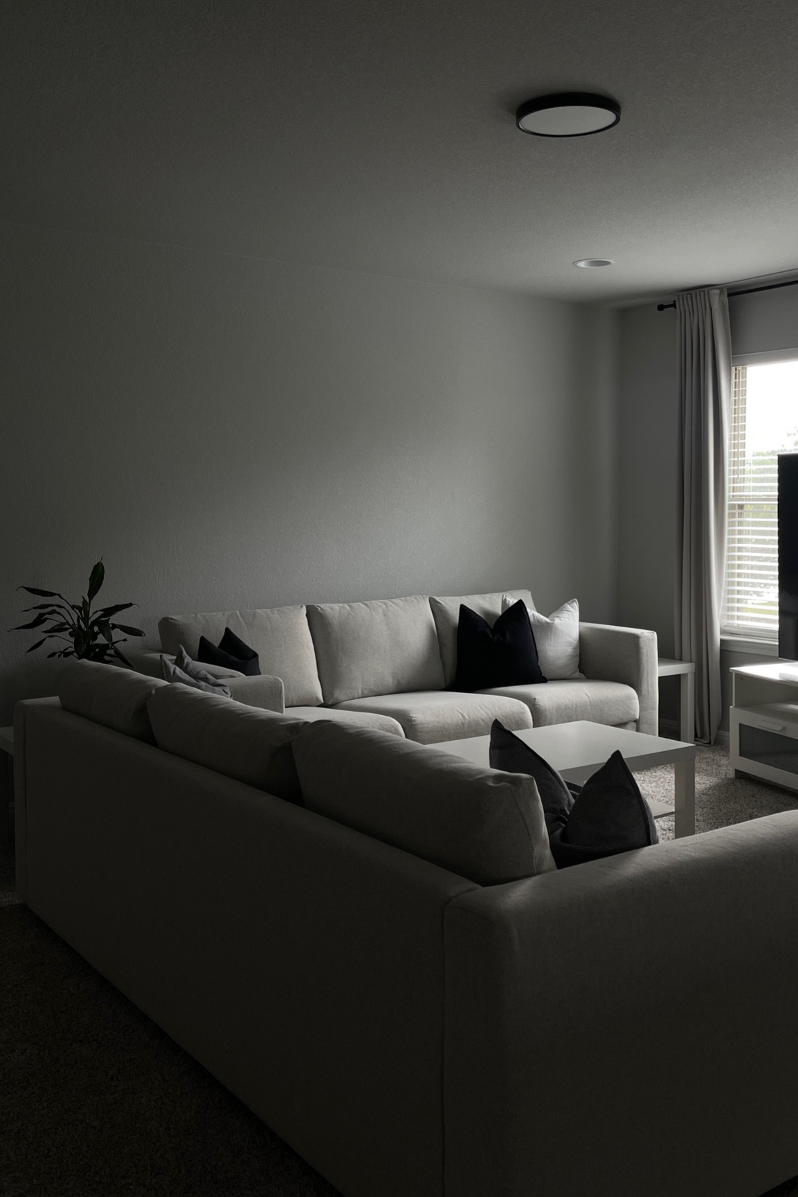 Secondary living room details

#LTKhome