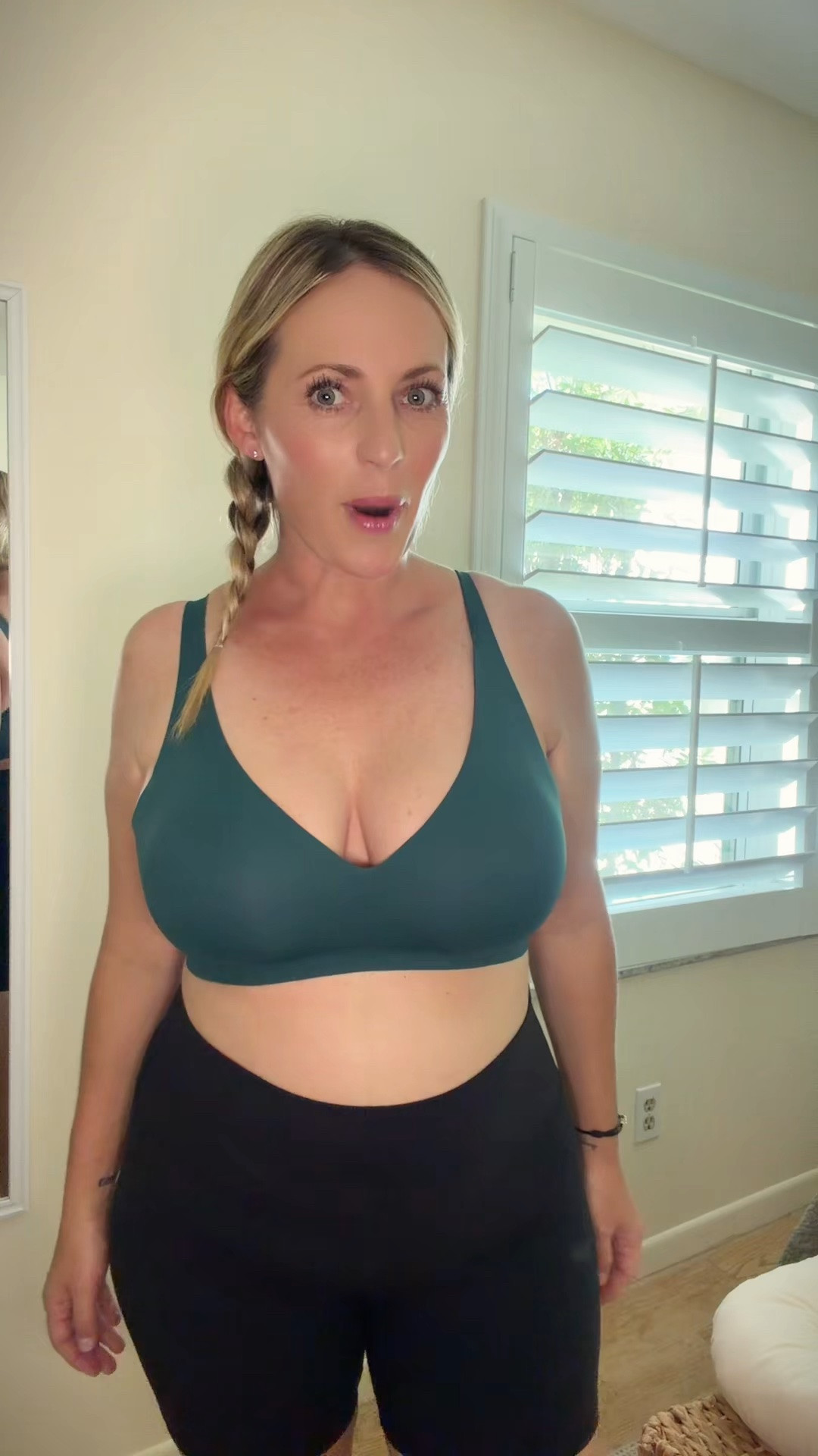 Wireless bra, wearing L

#LTKgrwm #LTKootd #LTKMidsize