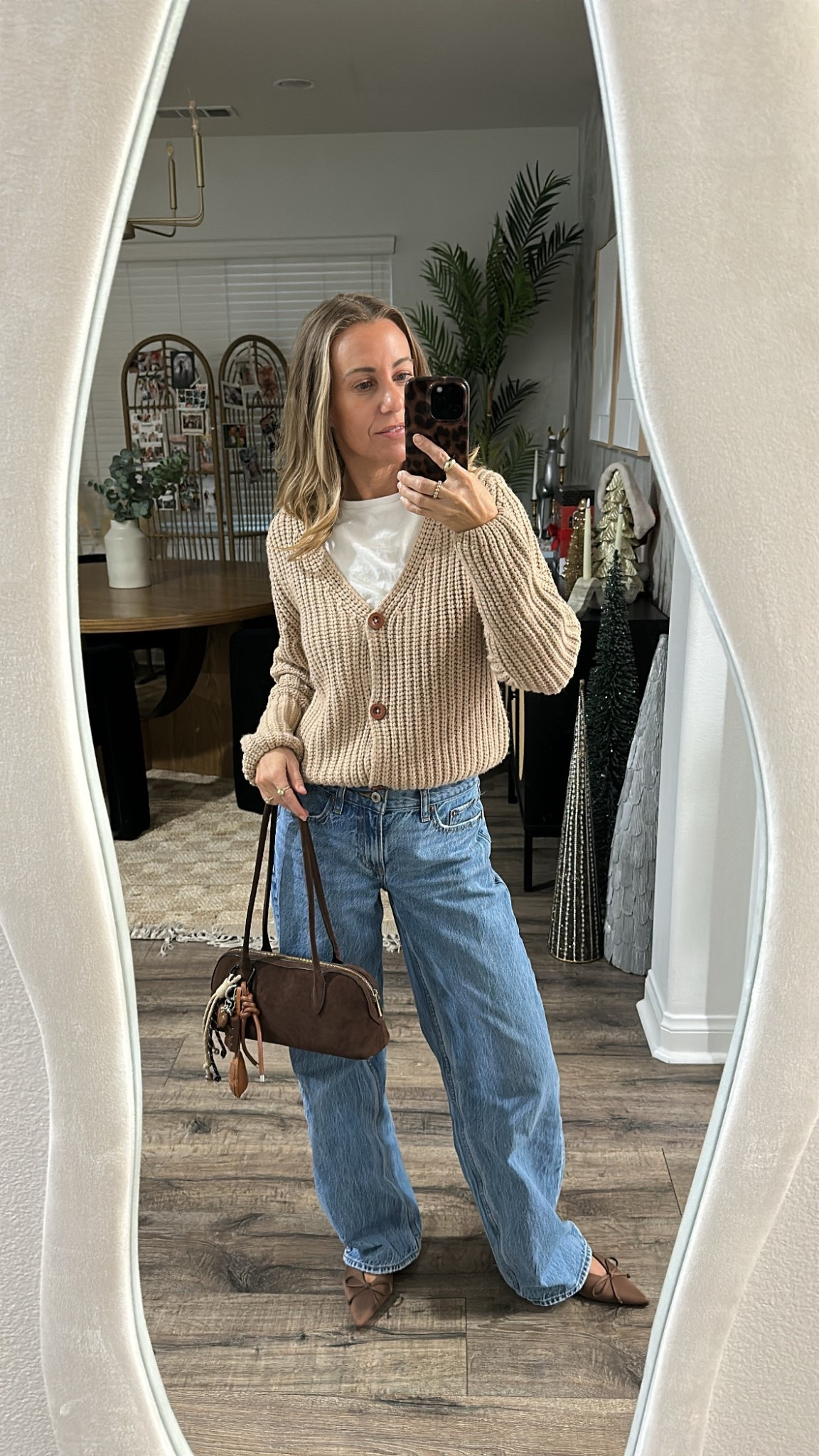 Outfit of the day

#LTKHoliday #LTKGiftGuide #LTKFindsUnder100