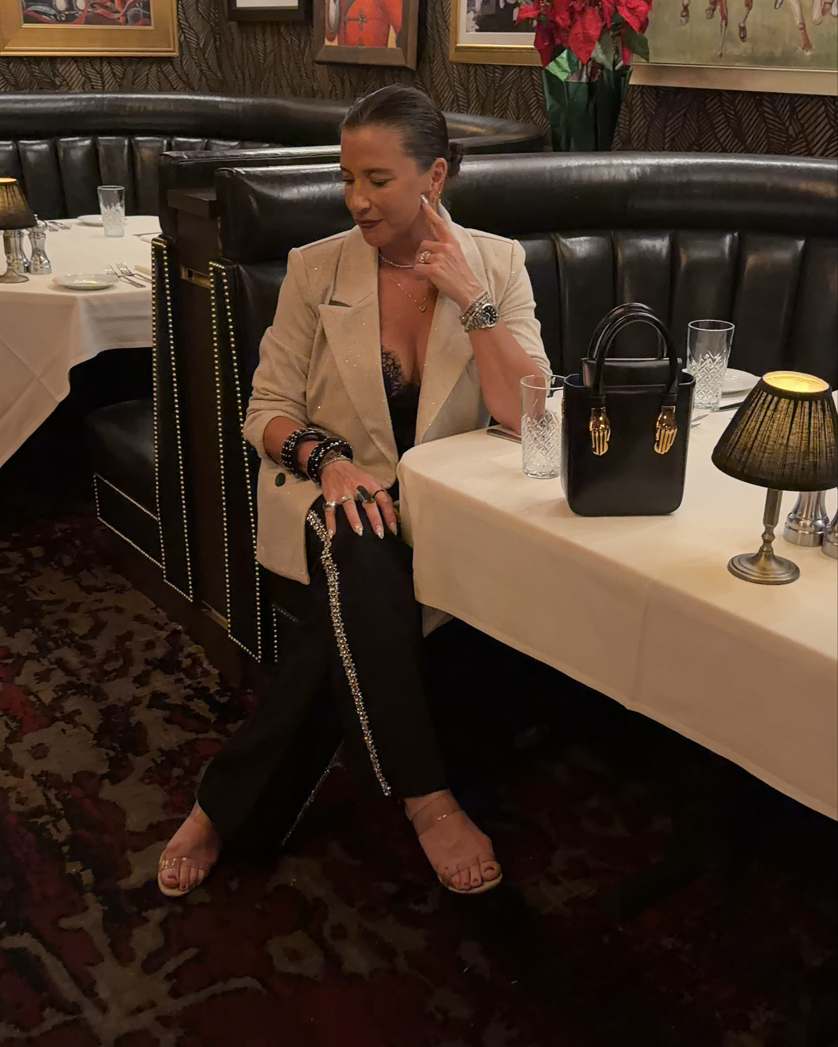 Saturday night energy: a little lace, a little sparkle, and a whole lot of grown-woman confidence.
Linked the exact look + affordable pieces so you can recreate this vibe without trying too hard. ✨🖤
#LTKHoliday #LTKFashion #EveningStyle


#LTKHoliday #LTKootd #LTKOver40