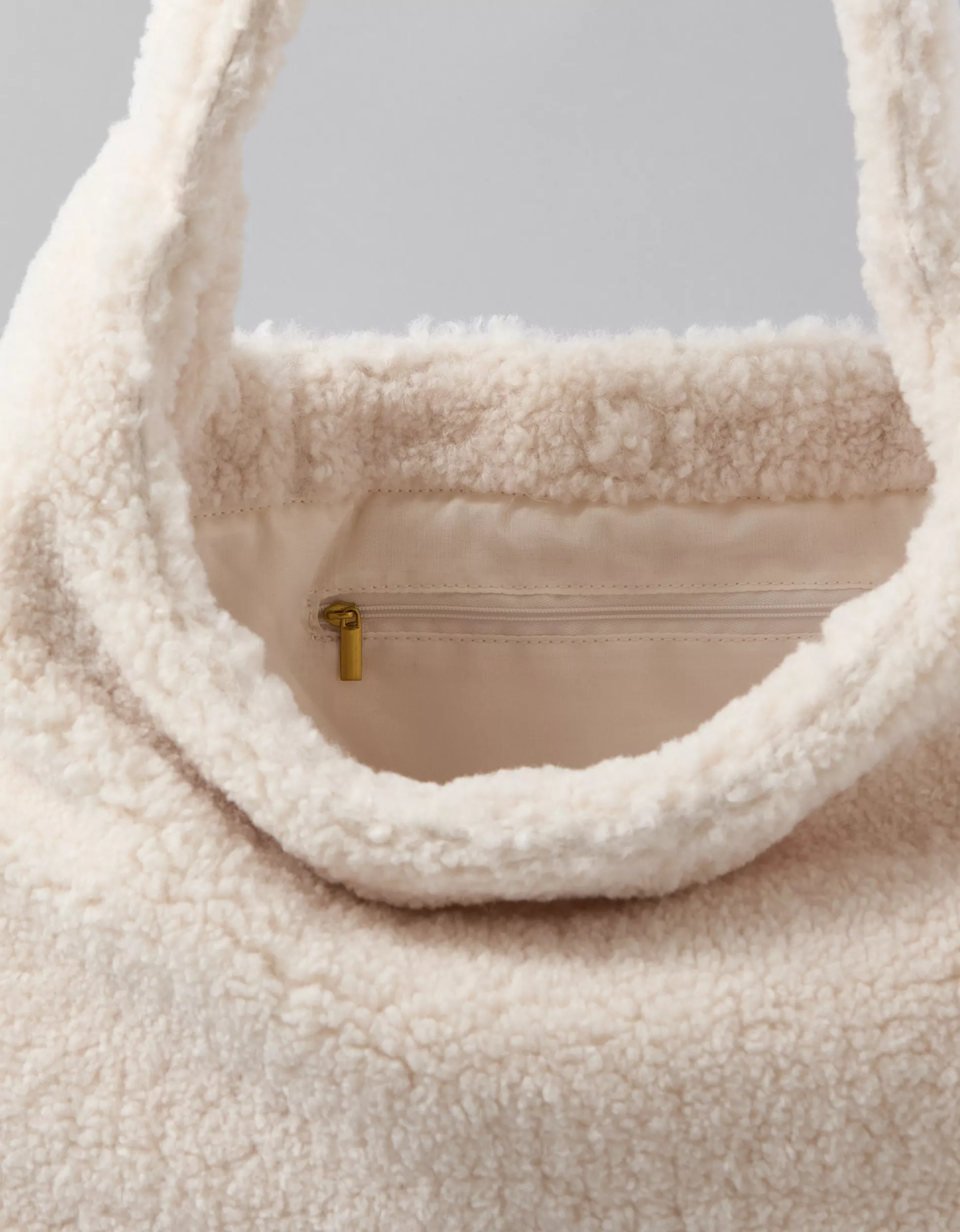 AE Sherpa Slouchy Bag | American Eagle Outfitters (US & CA)