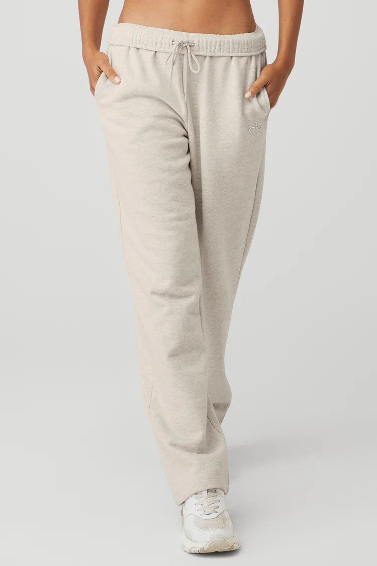 Accolade Straight Leg Sweatpant | Alo Yoga (US)