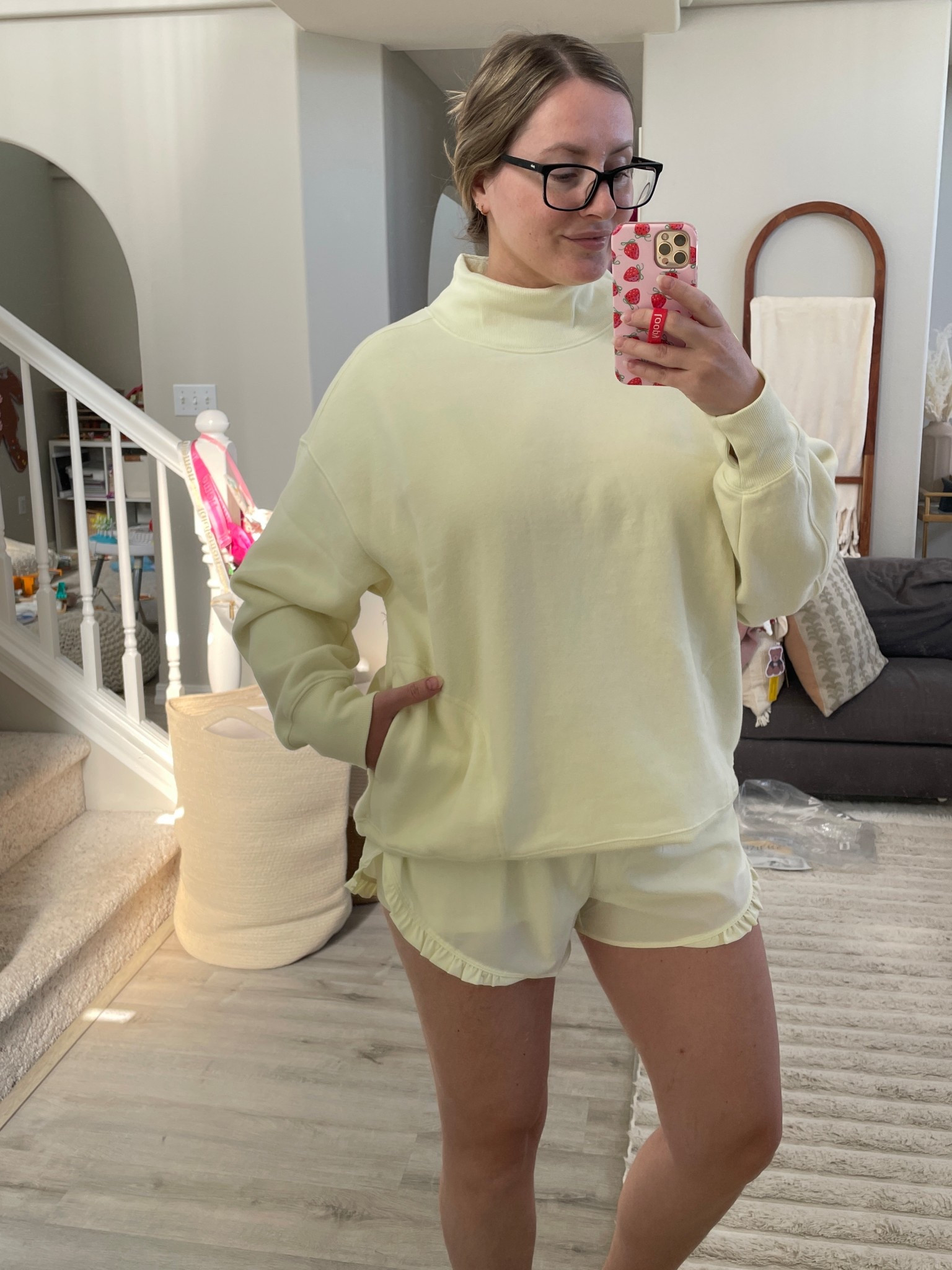 @Aerie does it again with this color + combo
The ruffle hot shorts 🤌🏼


#LTKmomlife #LTKActive
