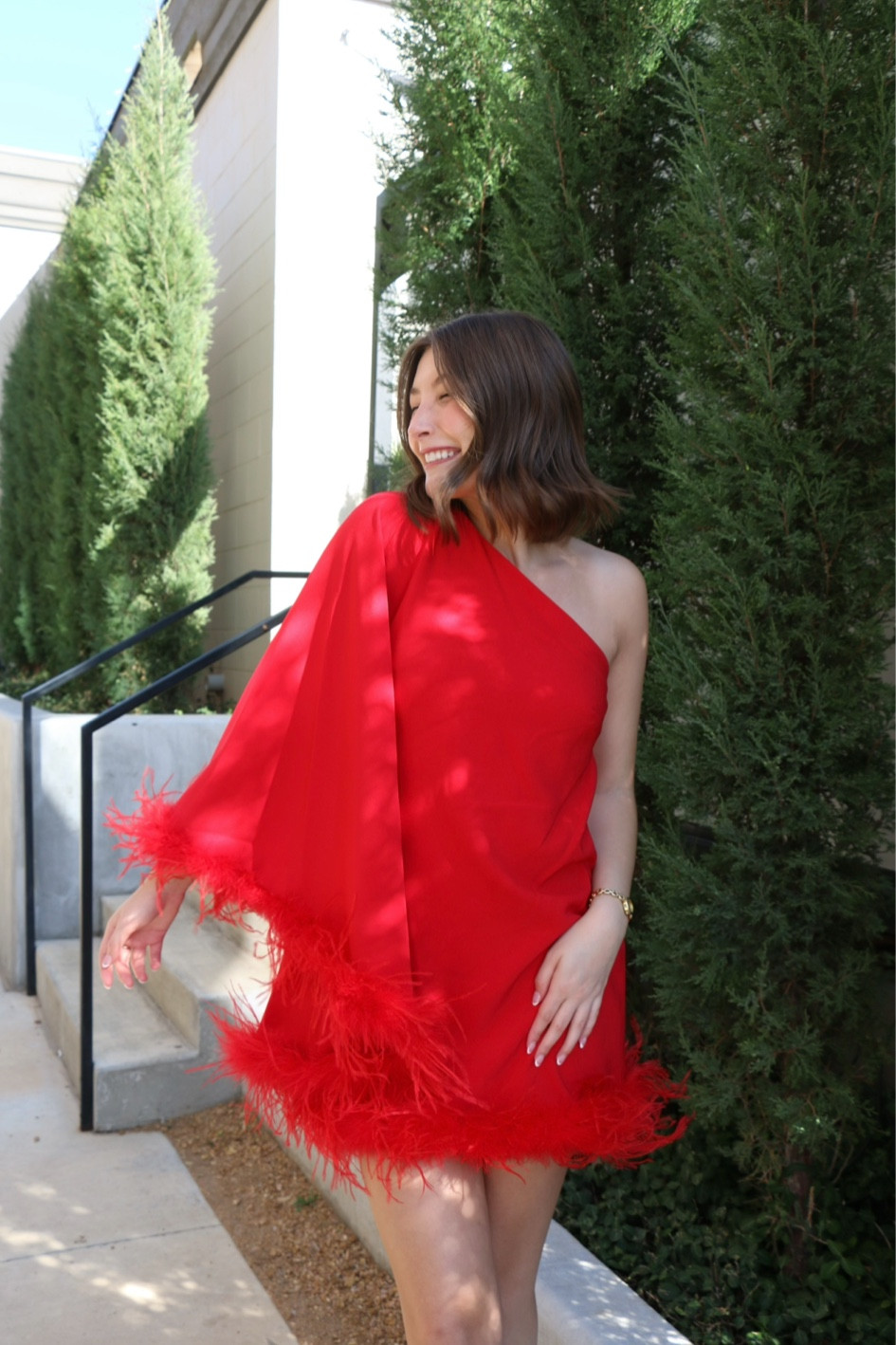 Red feathered dress | holiday dress!


#LTKSeasonal #LTKHoliday #LTKstyletip
