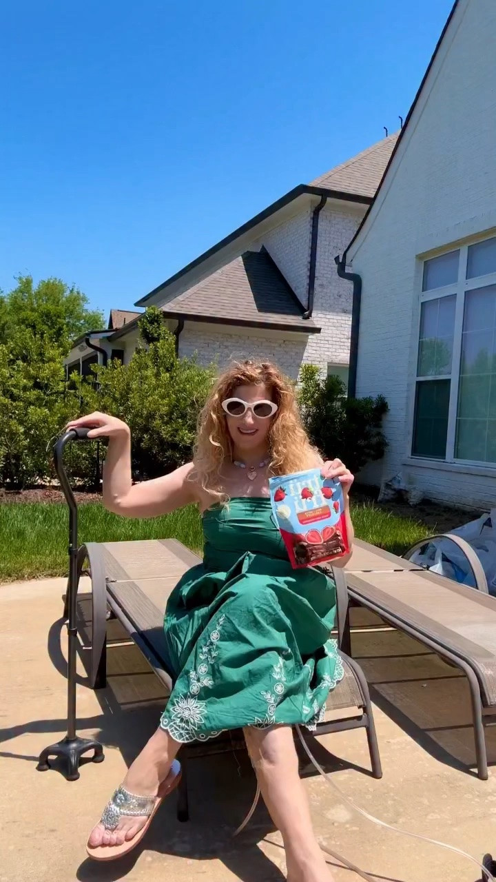Go tell it that Jesus is my savior and  he is my joy!!! I love warm weather and I love sun and being outside!!! So of course had being my snack outside .. love my @trufru !!!!! I might fight many illness and normal use my wheelchair but I am grateful for life!!!! My dress is @target and 100% cotton !!! Necklace is @erinmcdermott1 …sandals are @palmbeachsandals use heather30 to save !!!! Sunglasses @amazonfashion !! Love spf everyday I am mineral sunscreen.. use @drunkelephant and @supergoop !!
.
.
Praise the LORD! Give thanks to the LORD, for he is good! His faithful love endures forever.
Psalm 106:1 NLT

,
Shop my find on @shop.ltk and @shopmy bellevueblue 
.
.
Snacks .. sweet treat .. chocolate covered strawberries.. yum .. cotton dress .. chronic illness.. target find ..makeup .. beauty .. natural curls .. disabled .. style . Fashion .. verse .. positive vibes ..praise …
.
#snacktok #trufrupartner #trufru #beauty #style