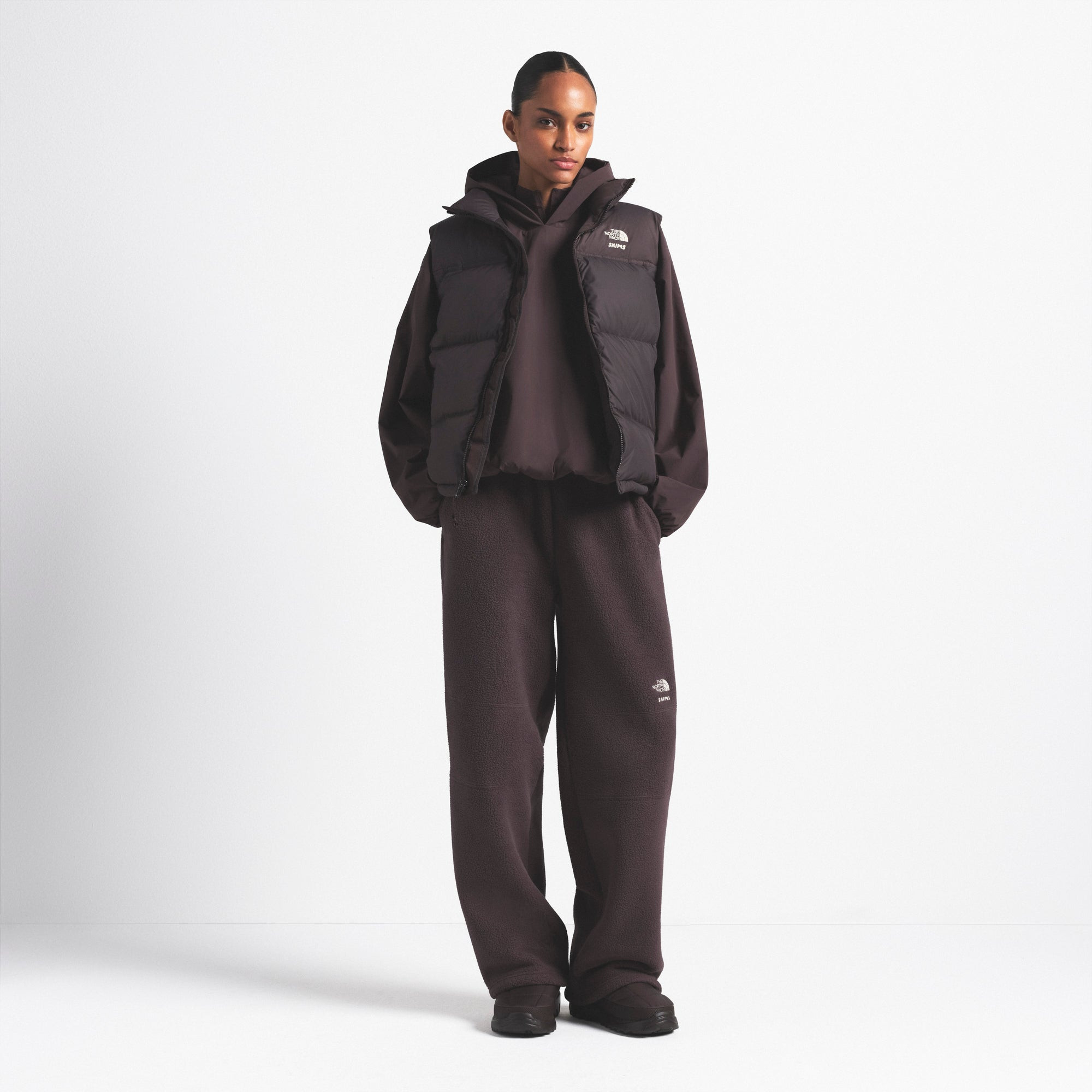 SKIMS 1996 Nuptse Vest | Deep Neutral | Medium | The North Face X SKIMS | SKIMS (US)