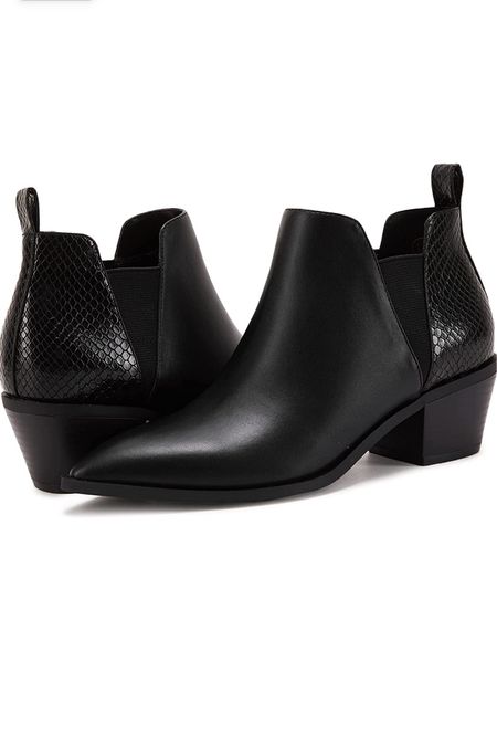 Perfect ankle boots from Amazon 

#LTKstyletip #LTKSeasonal #LTKshoecrush