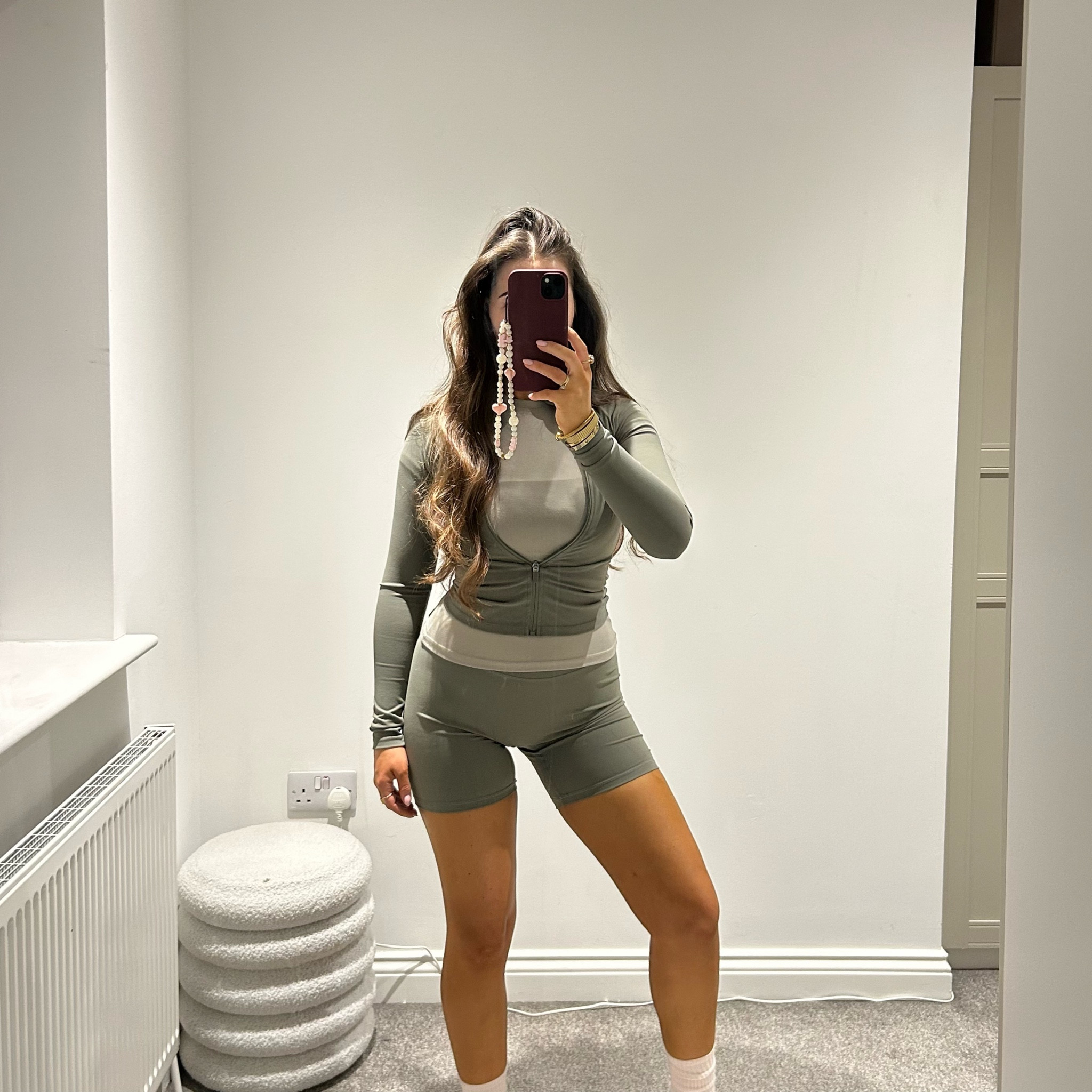 obsessed with my matching gym sets atm🪐

jacket: prettylittlething size 8
shorts: prettylittlething size 10
tshirt: h&m size S


#LTKuk #LTKfitness #LTKsale
