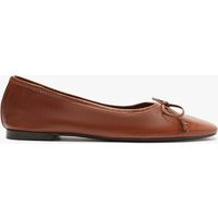 Arissa Flat | Schutz (US)