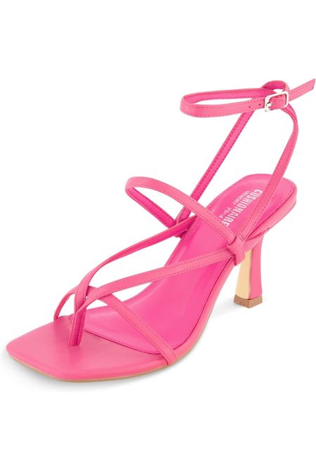 The pink heels you need for Valentine’s Day 💞 #amazon #amazonfinds #shoedeals #valentinesdayoutfit

#LTKstyletip #LTKunder50 #LTKshoecrush